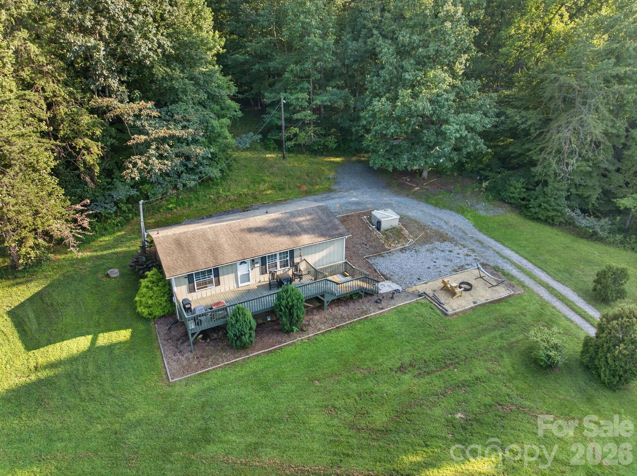 2437 S Rosedale Drive — Lenoir