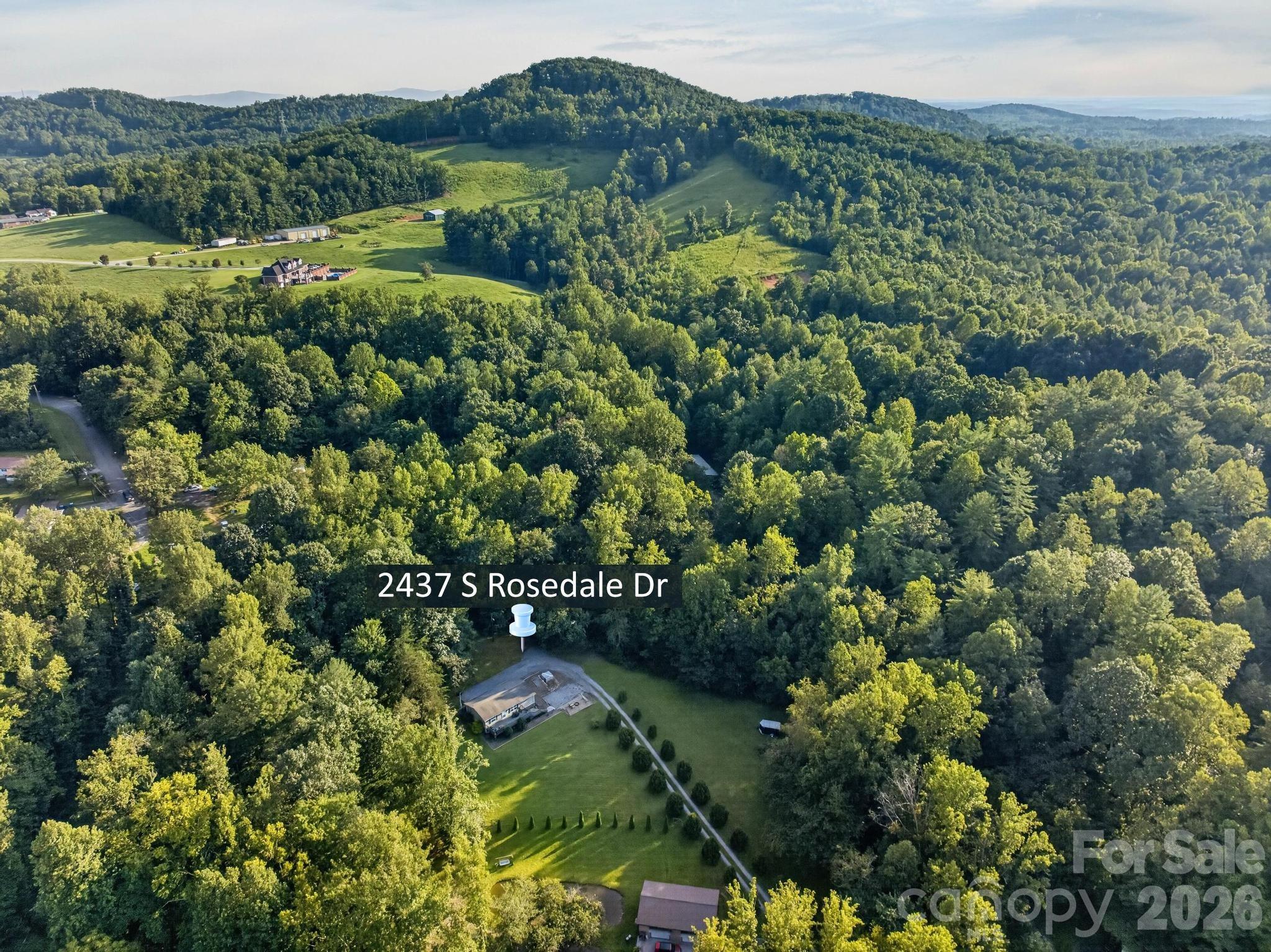 2437 S Rosedale Drive — Lenoir