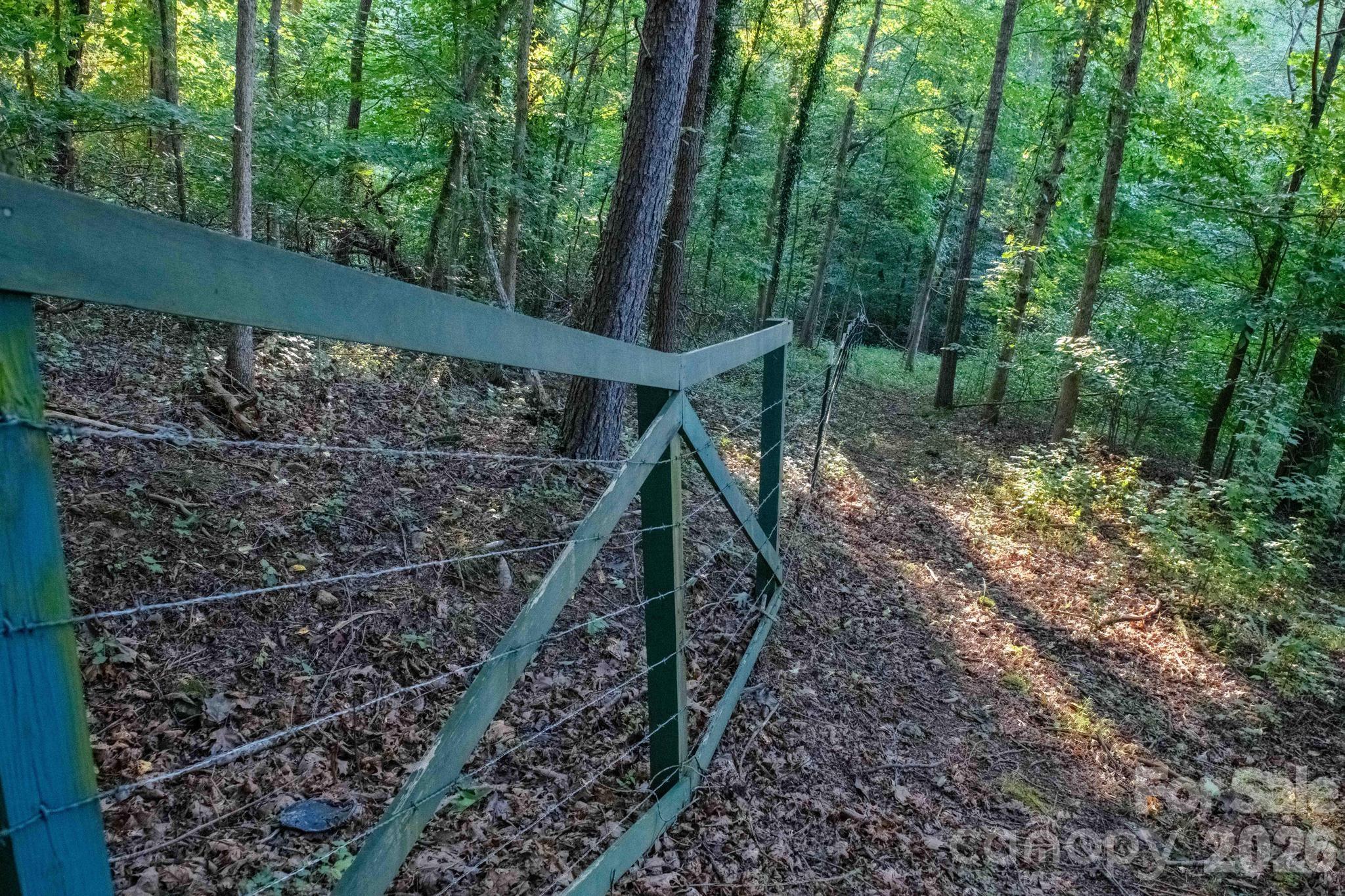 2437 S Rosedale Drive — Lenoir