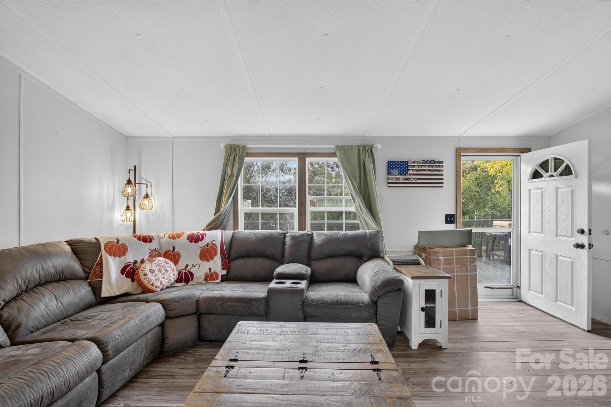 2437 S Rosedale Drive — Lenoir