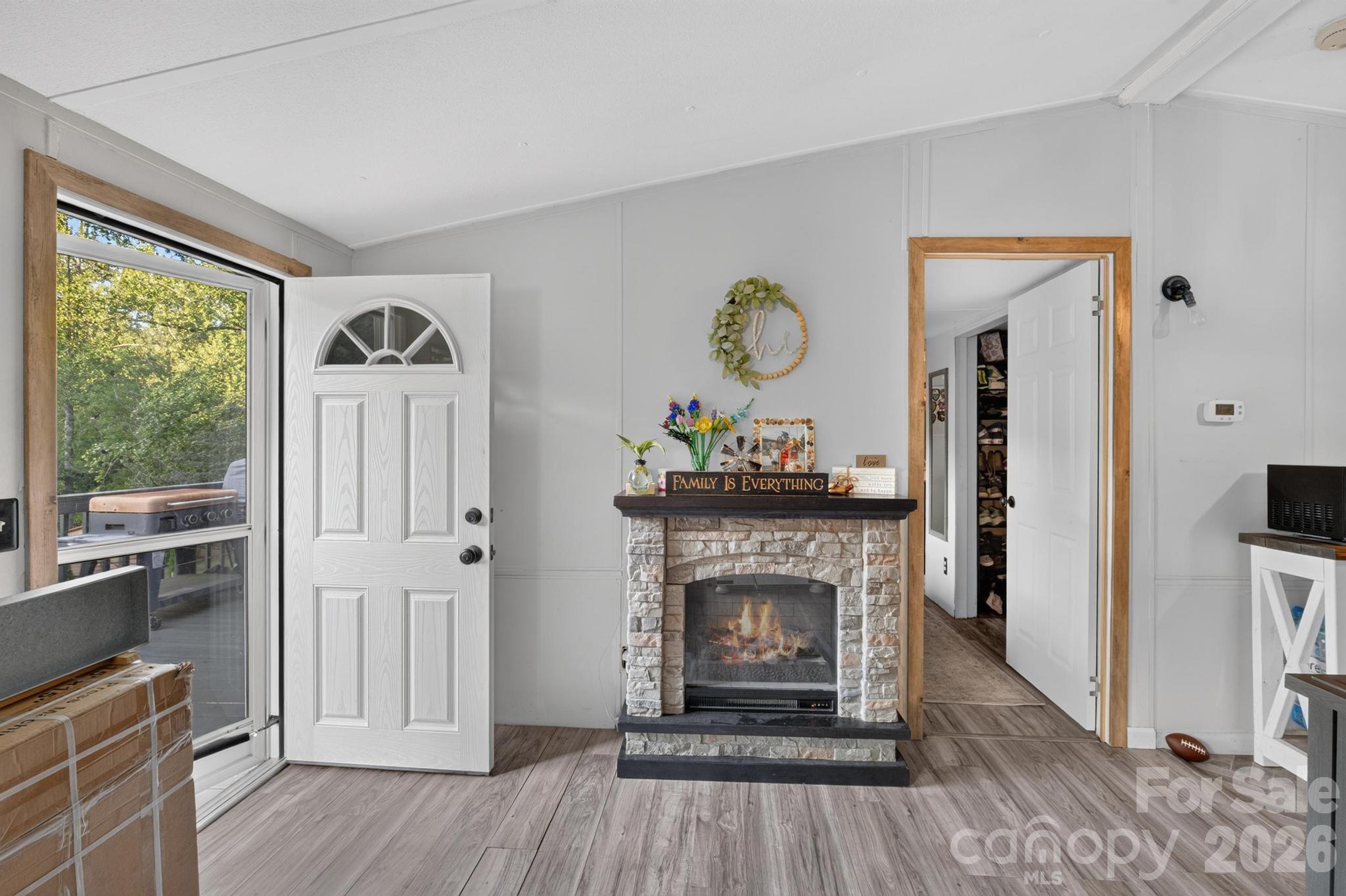 2437 S Rosedale Drive — Lenoir