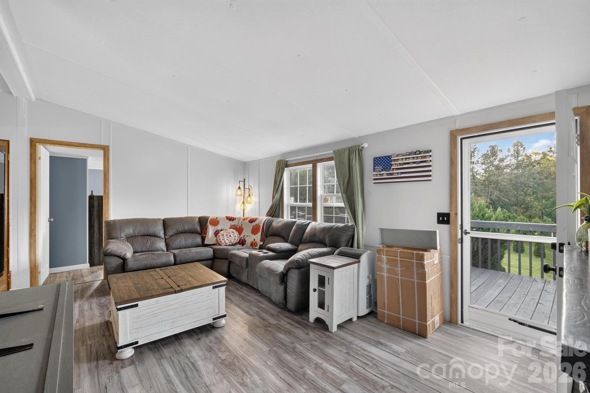 2437 S Rosedale Drive — Lenoir