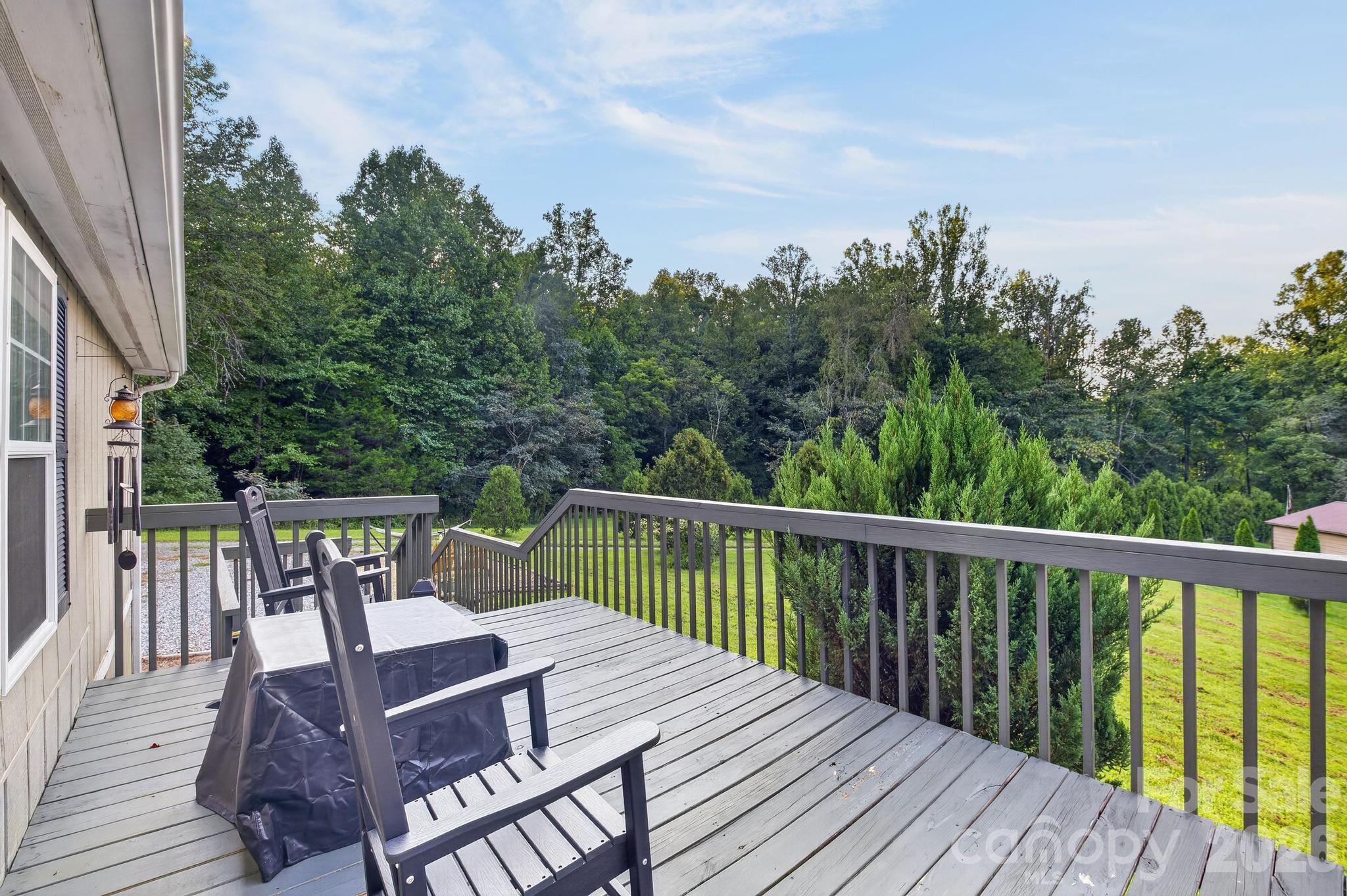 2437 S Rosedale Drive — Lenoir