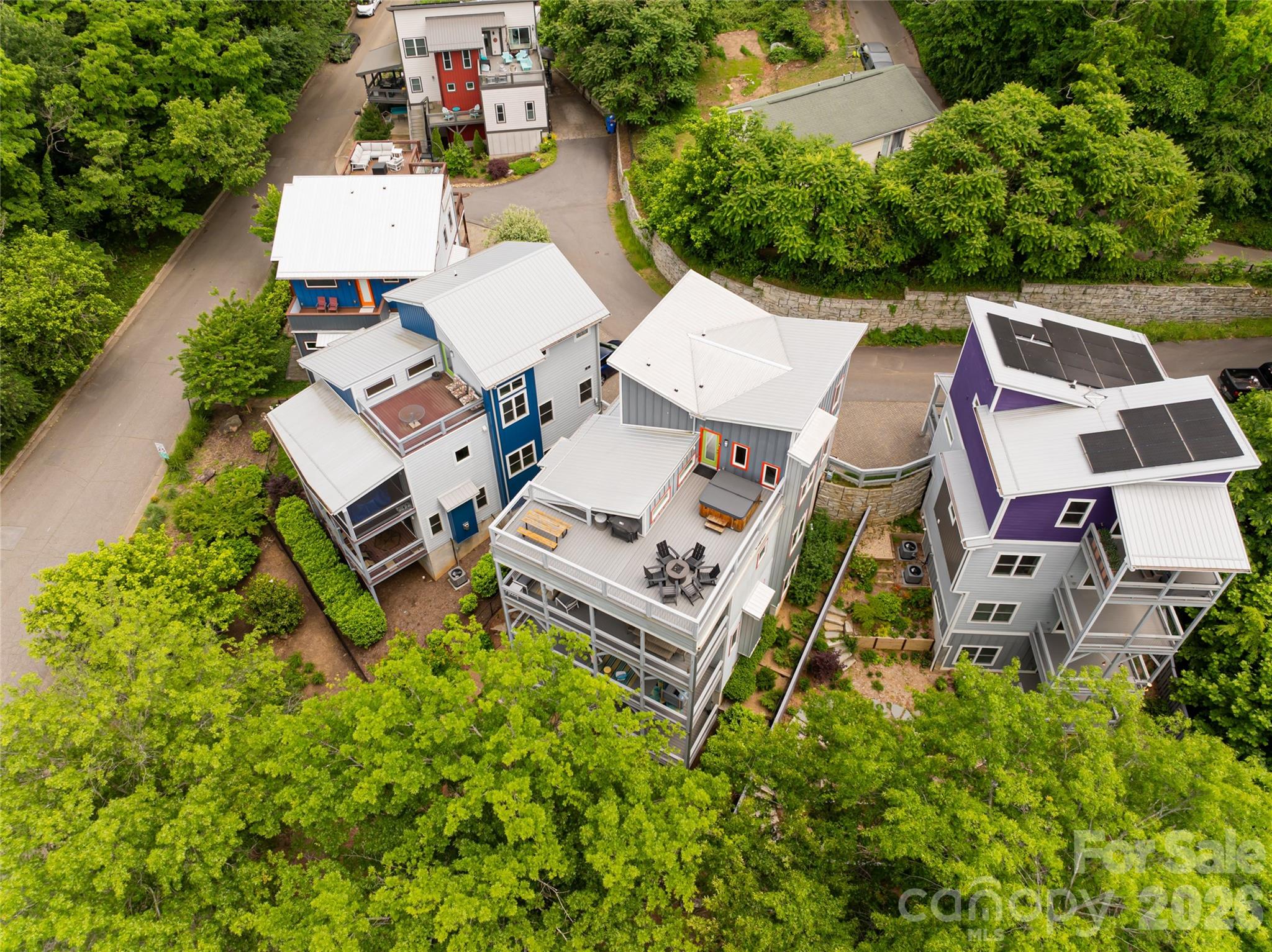 8 Birdhouse Row — Asheville