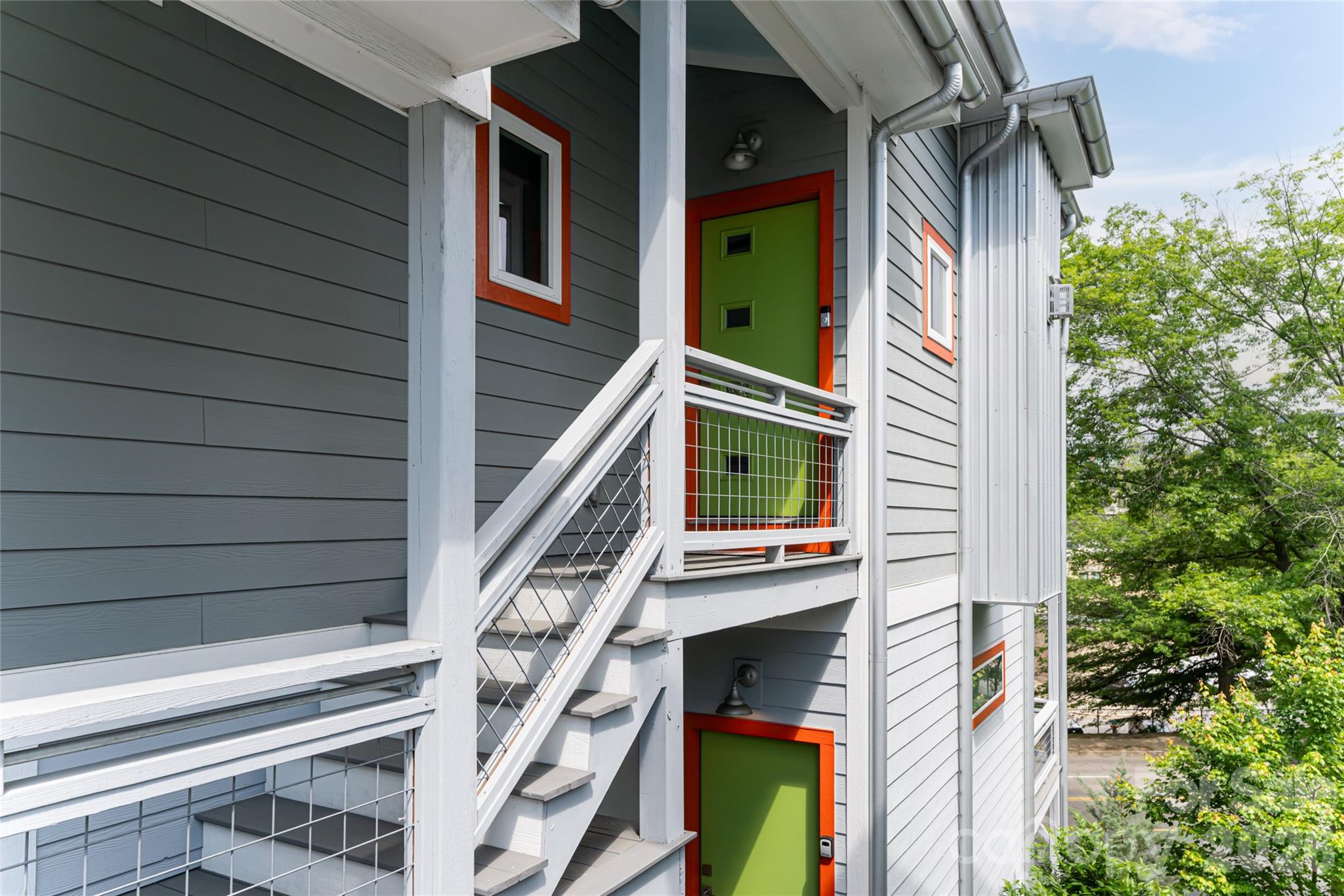 8 Birdhouse Row — Asheville