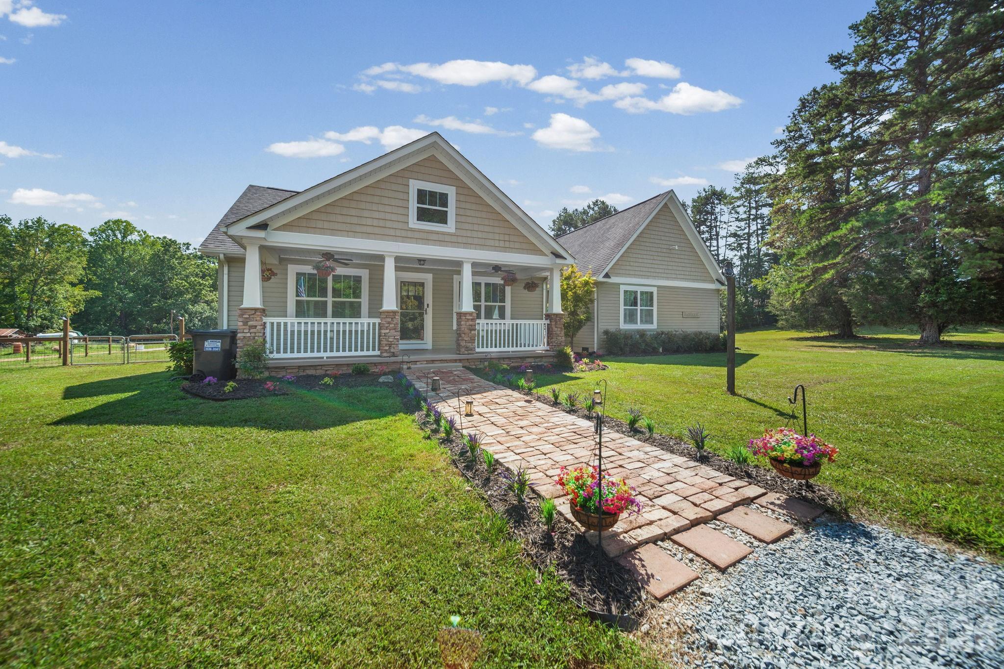 1360 Standing Oak Drive — Granite Quarry