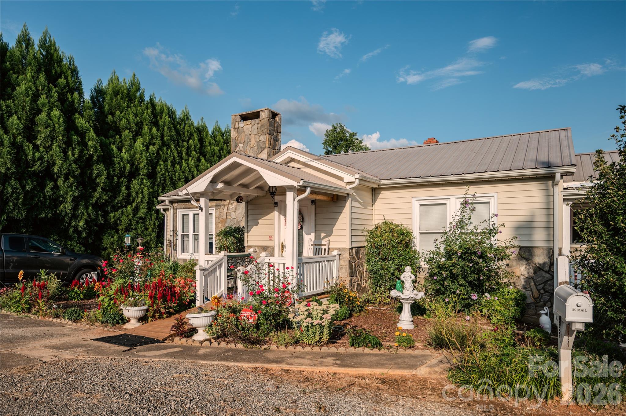 1461 Old NC 18 South — Morganton