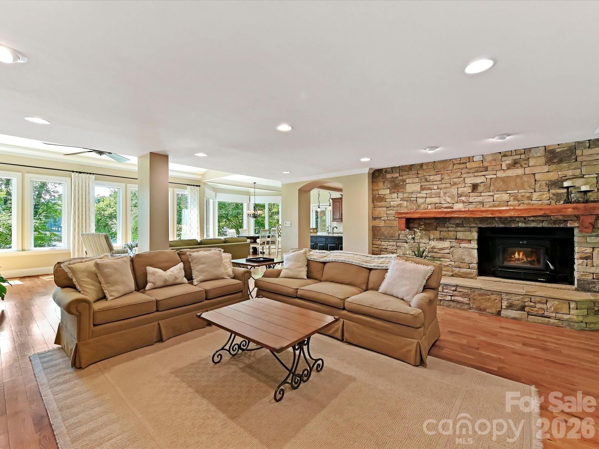 16211 Terry Lane — Huntersville