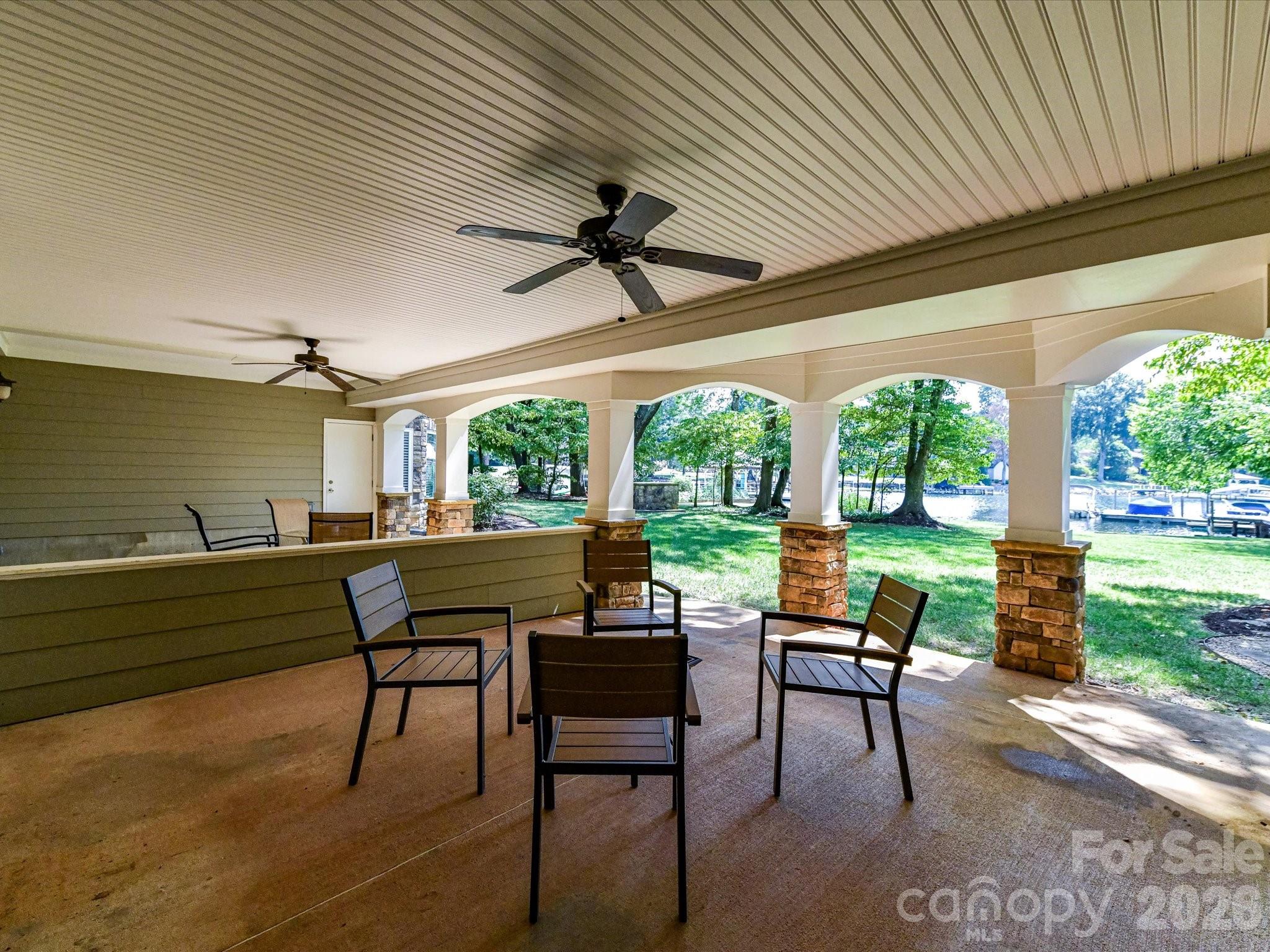 16211 Terry Lane — Huntersville