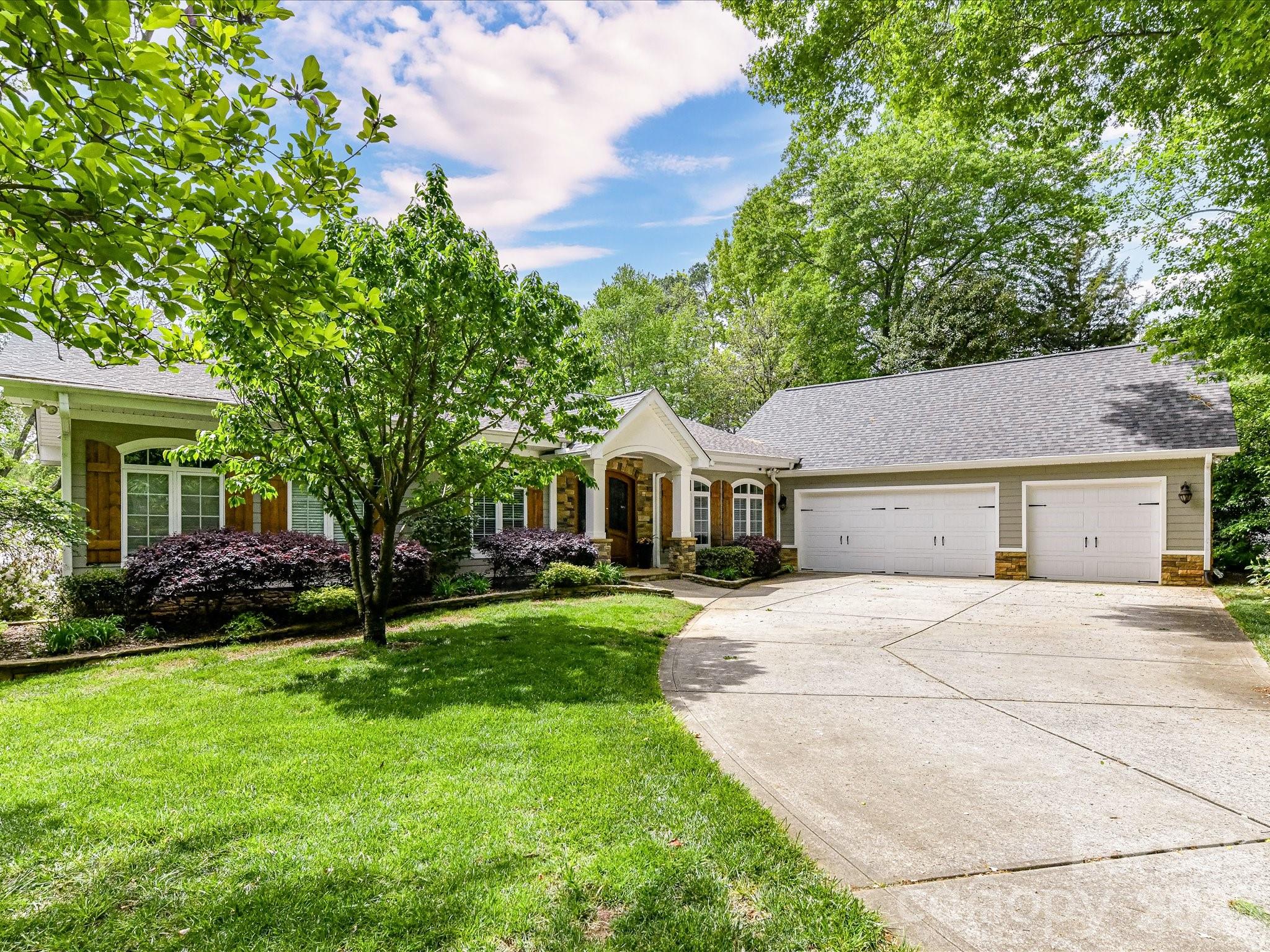 16211 Terry Lane — Huntersville