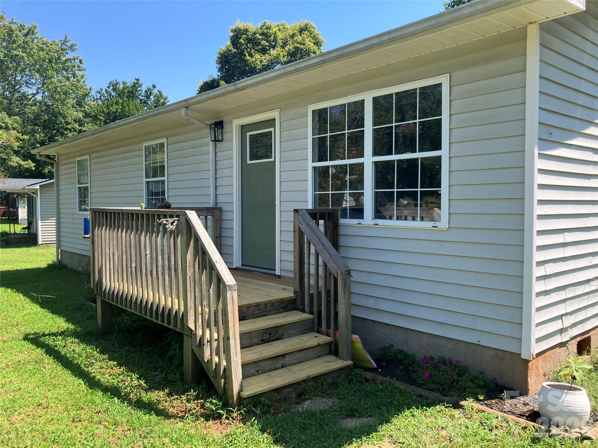 271 Weaver Way — Spindale