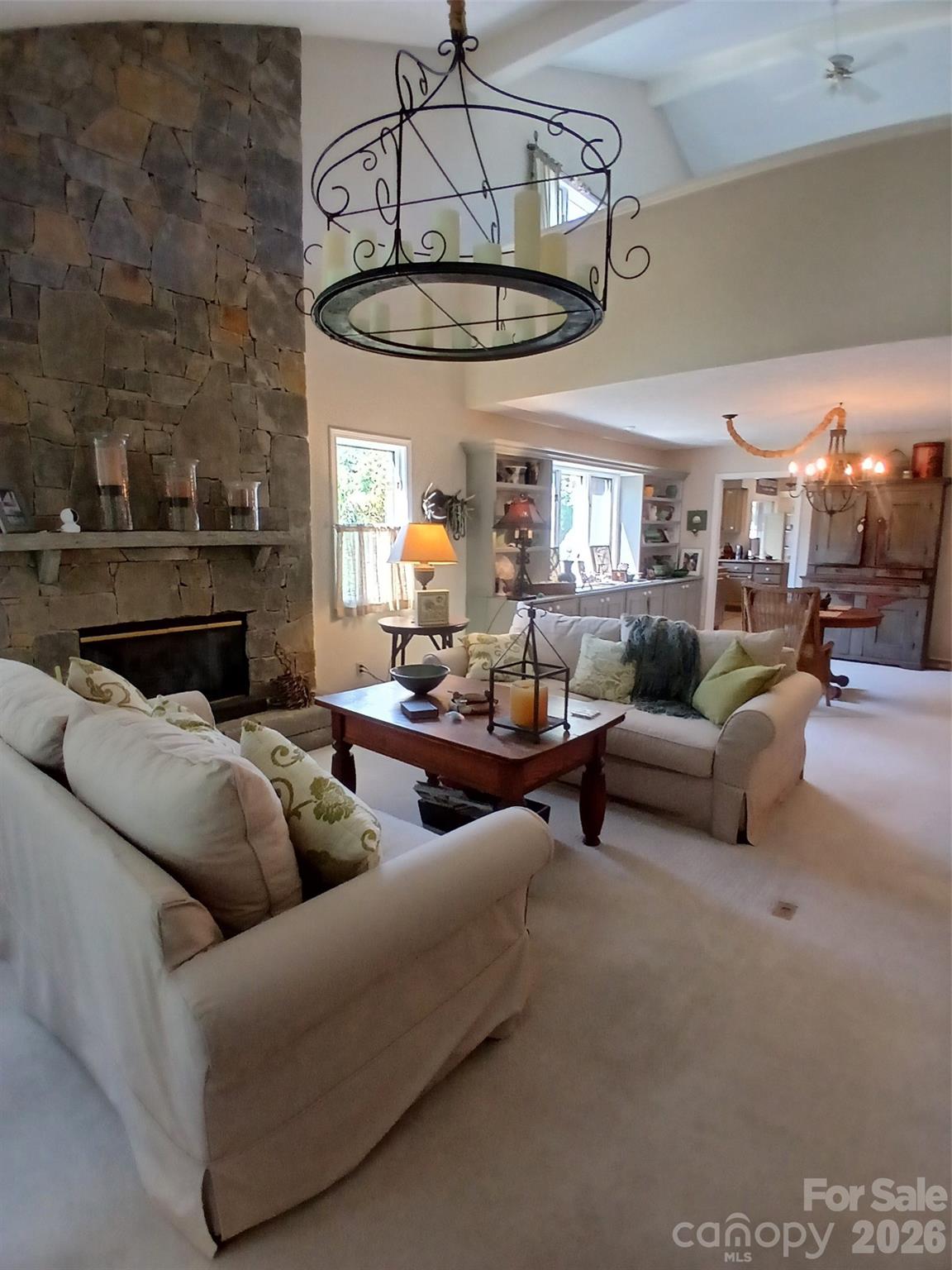 304 red oak Drive — Hendersonville