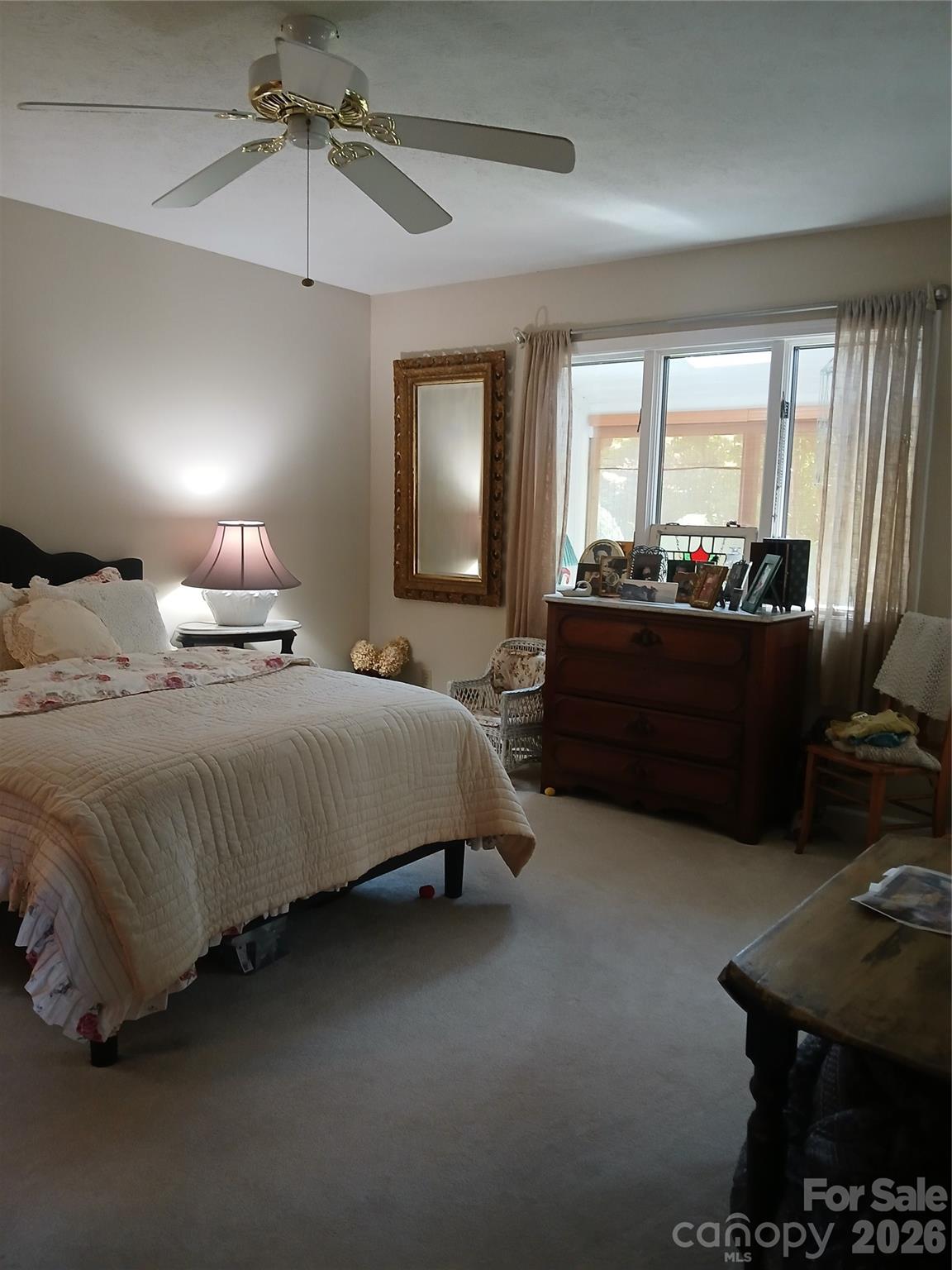 304 red oak Drive — Hendersonville