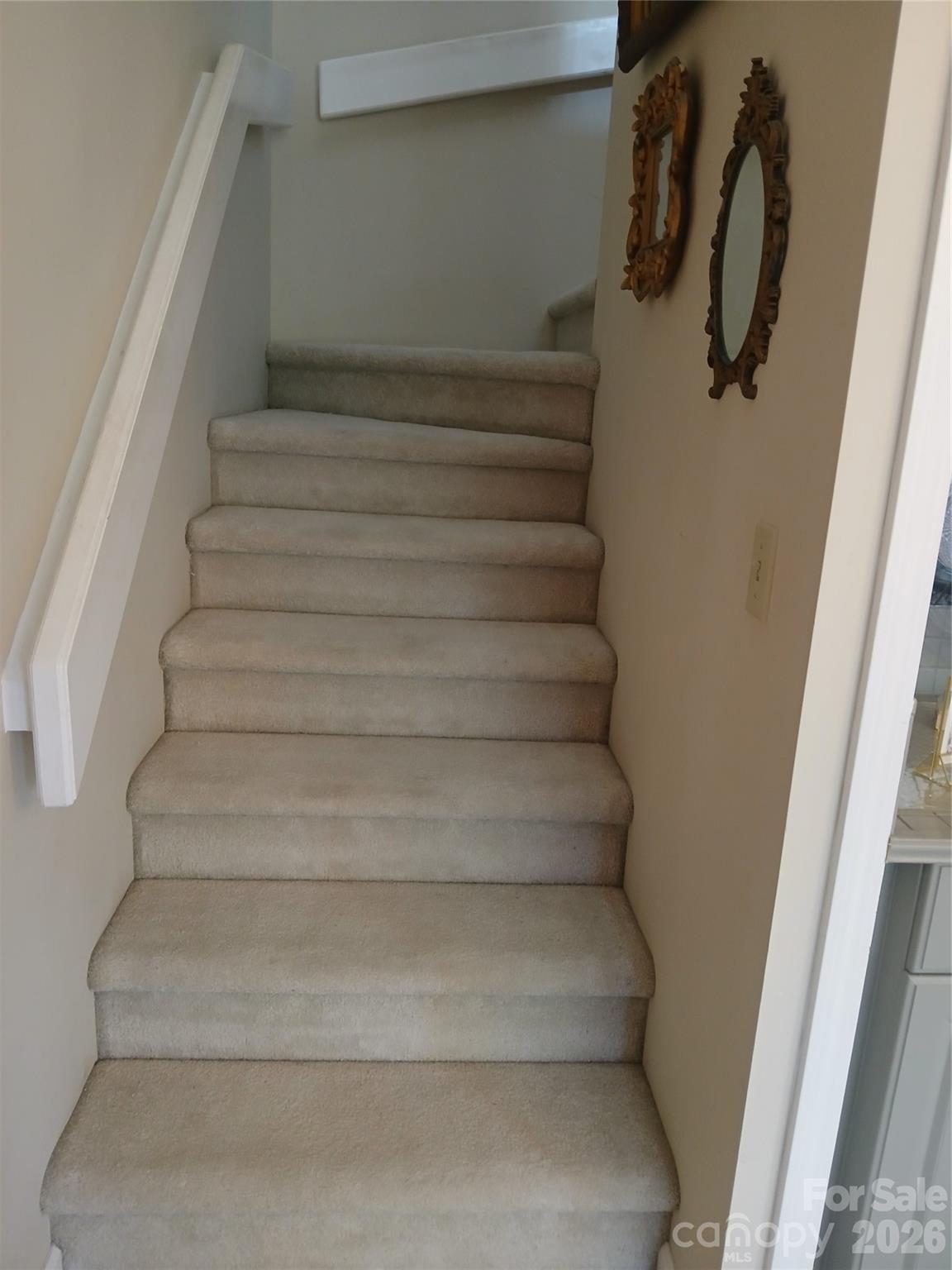 304 red oak Drive — Hendersonville