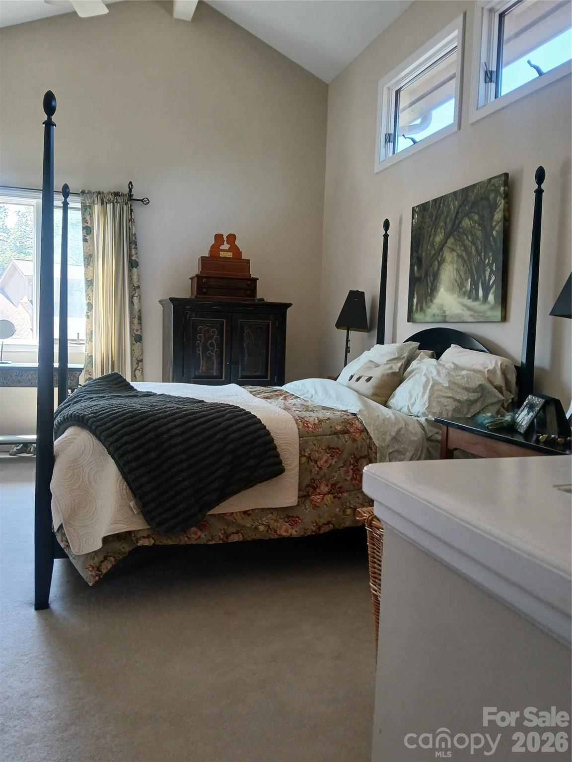 304 red oak Drive — Hendersonville