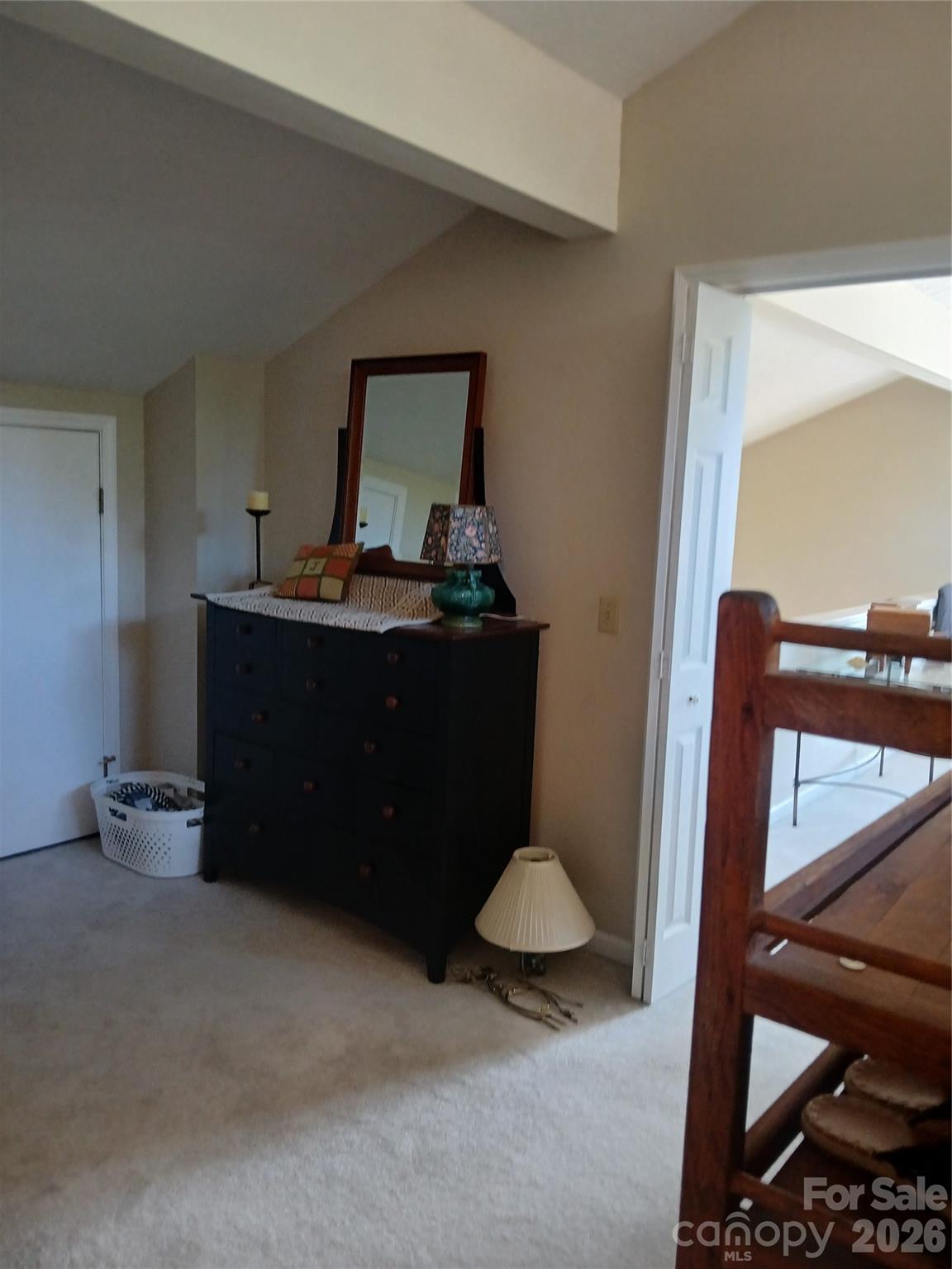304 red oak Drive — Hendersonville