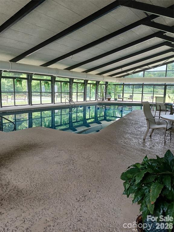304 red oak Drive — Hendersonville