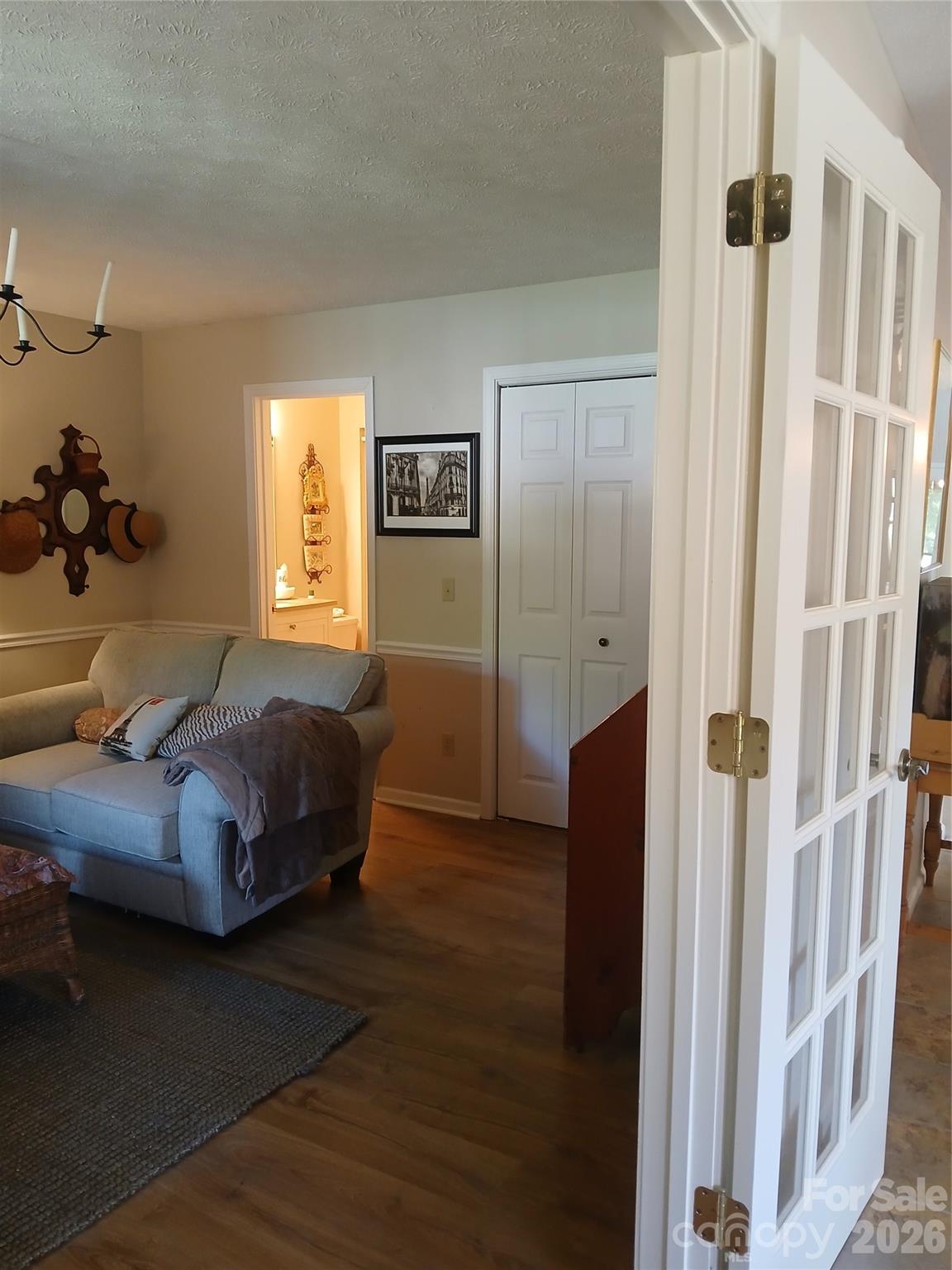 304 red oak Drive — Hendersonville