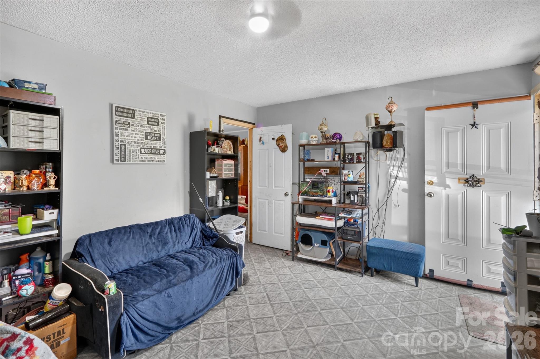 521 Lee Drive — Shelby