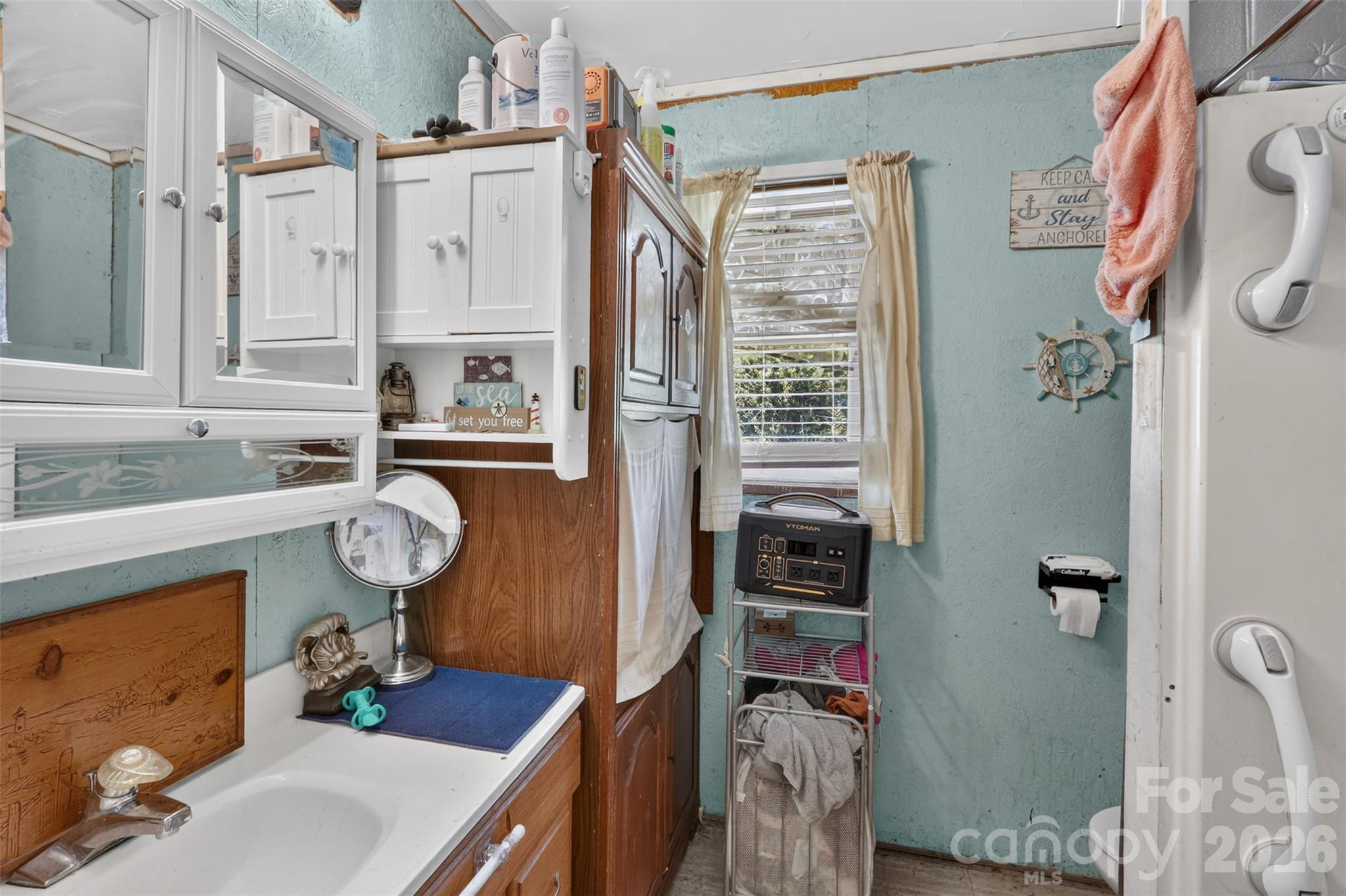 521 Lee Drive — Shelby