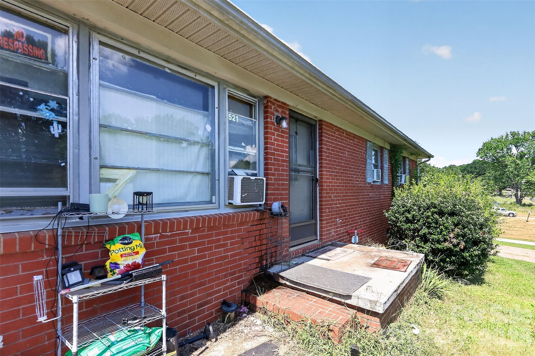 521 Lee Drive — Shelby