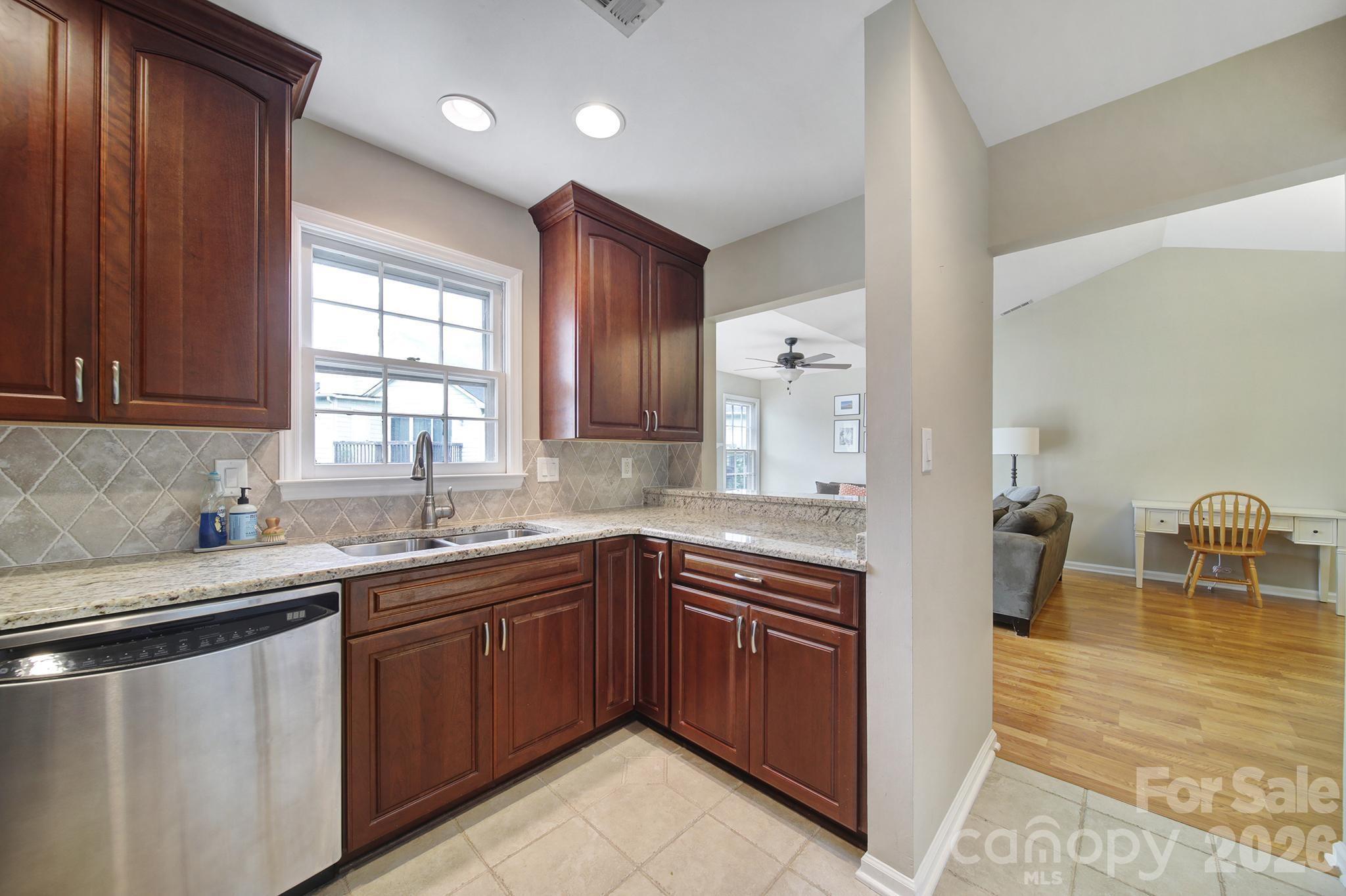 3208 Selwyn Farms Lane #6 — Charlotte