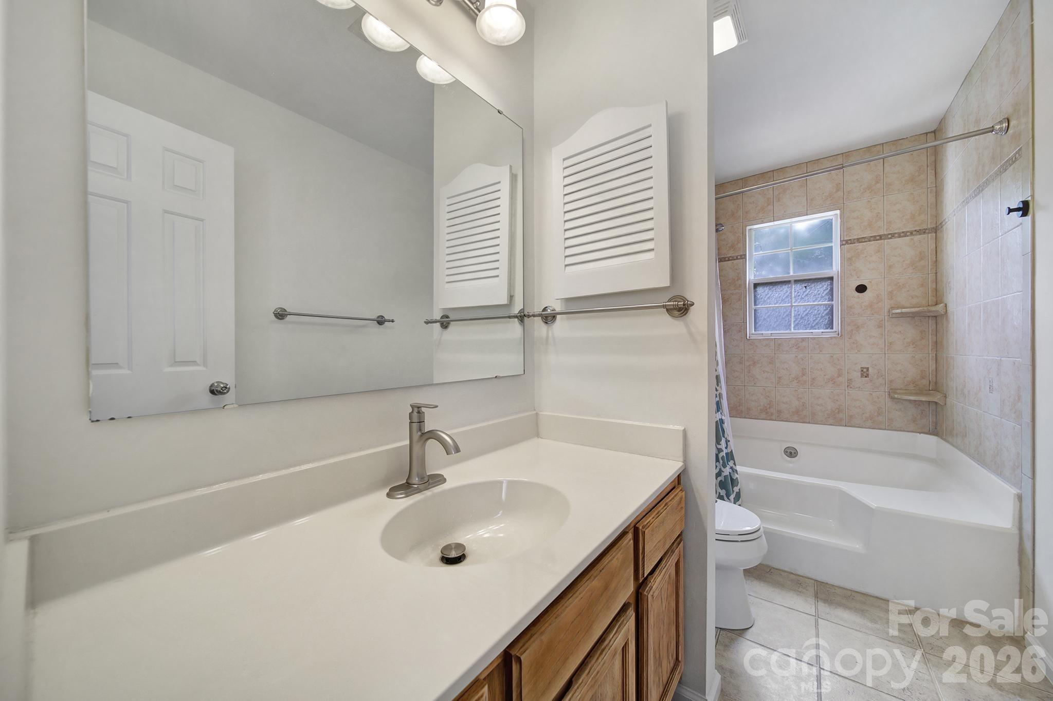 3208 Selwyn Farms Lane #6 — Charlotte
