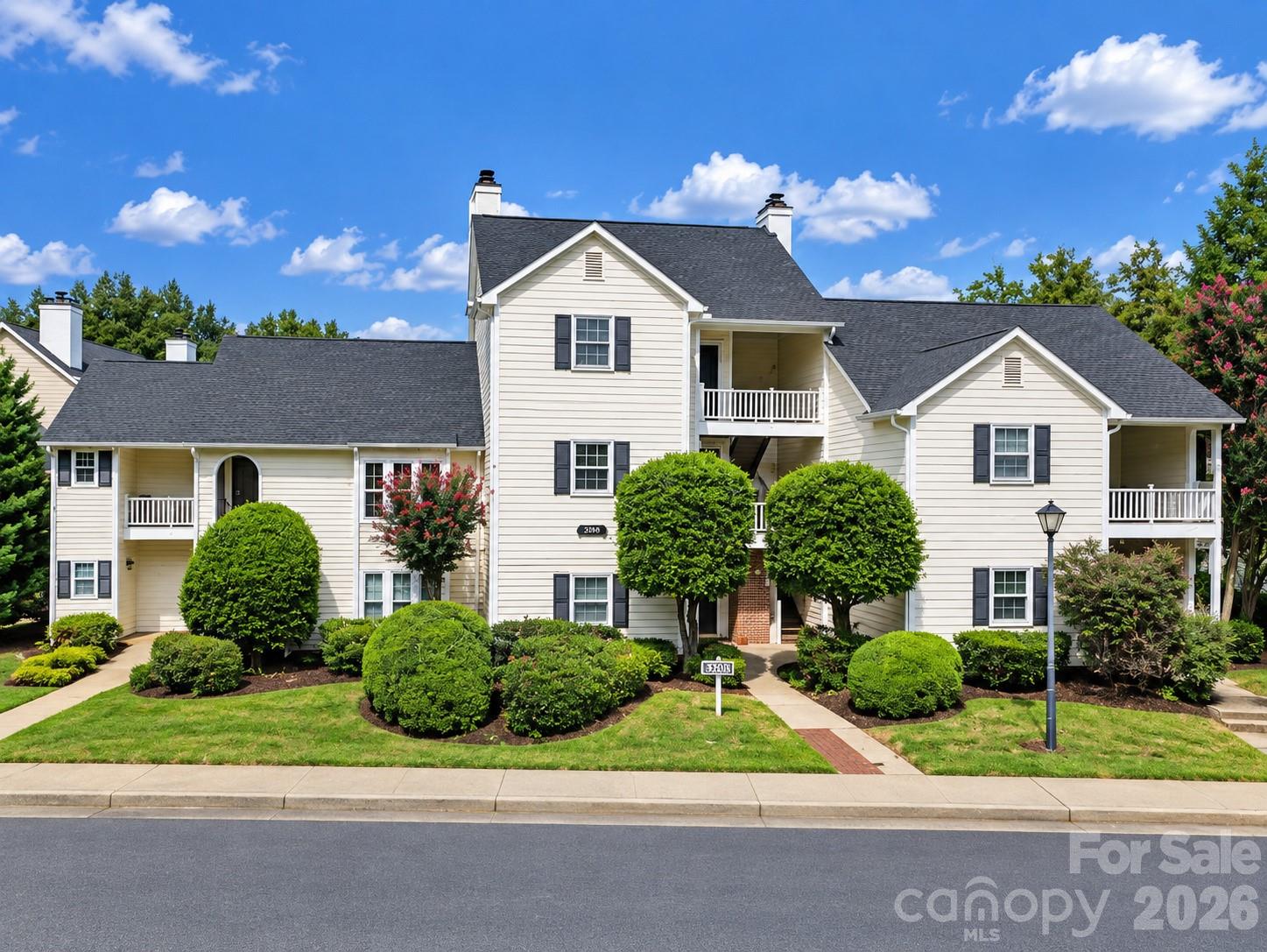 3208 Selwyn Farms Lane #6 — Charlotte