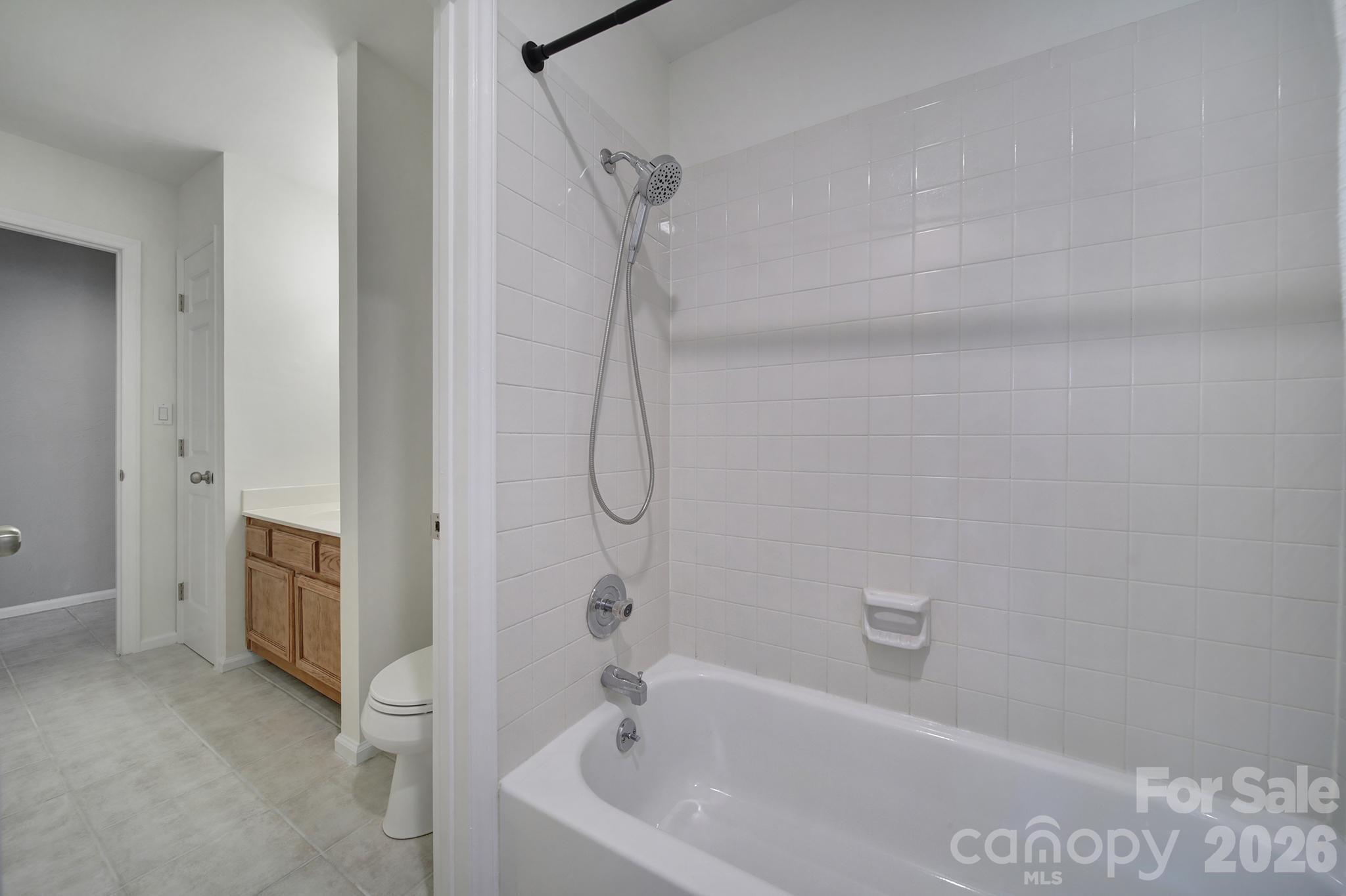 3208 Selwyn Farms Lane #6 — Charlotte