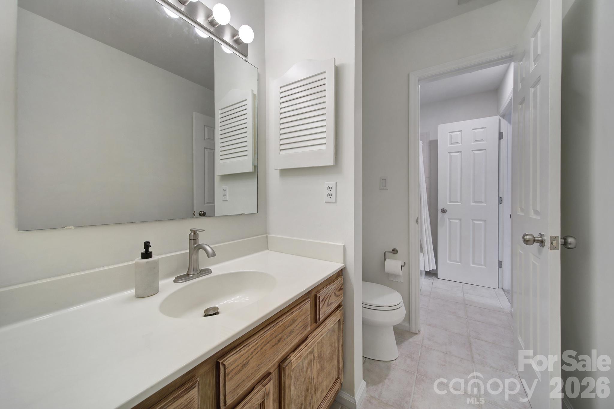 3208 Selwyn Farms Lane #6 — Charlotte