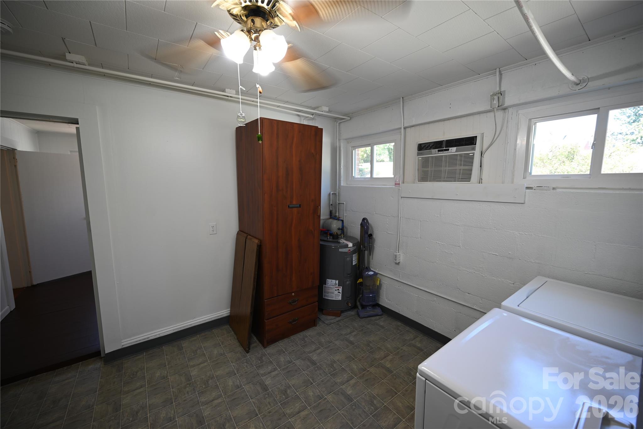 105 Owens Avenue NE — Drexel