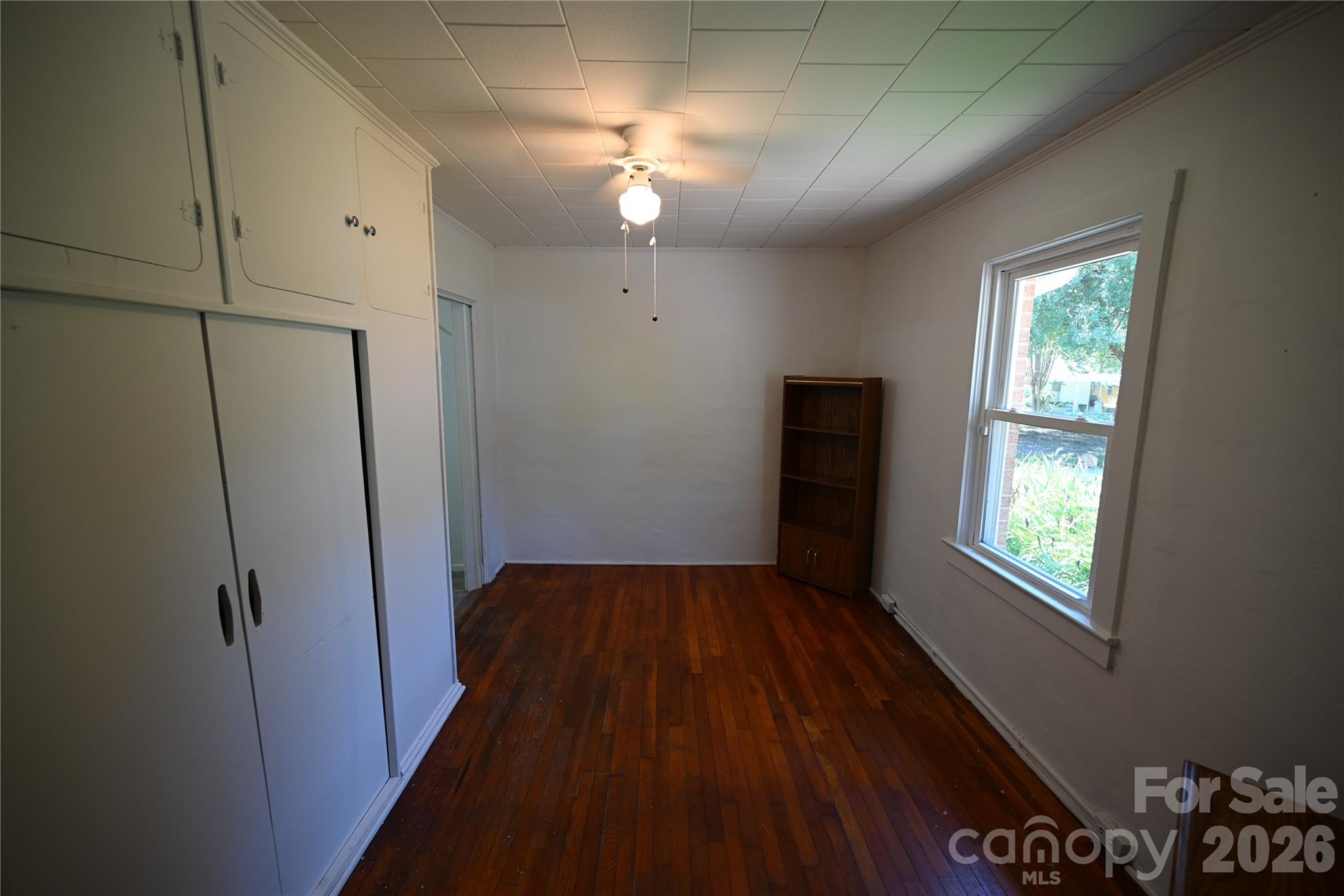 105 Owens Avenue NE — Drexel