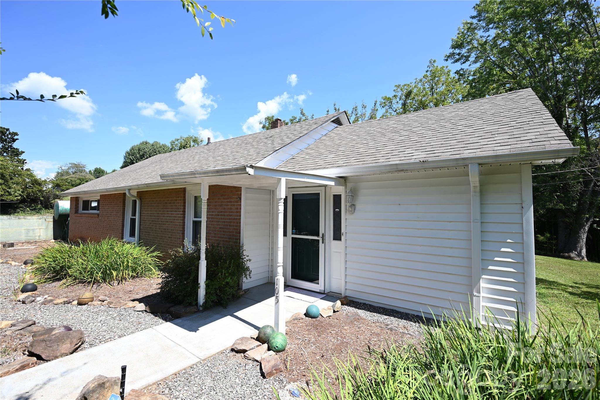 105 Owens Avenue NE — Drexel