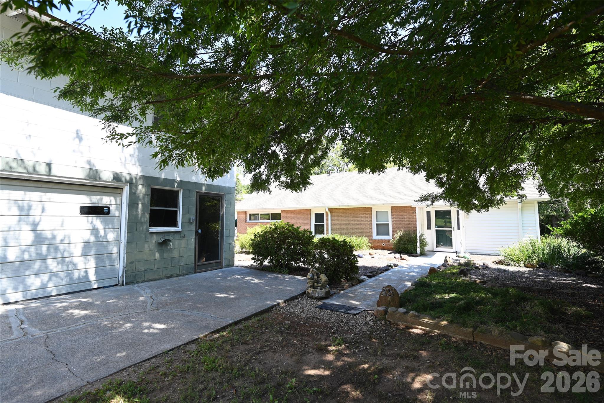 105 Owens Avenue NE — Drexel