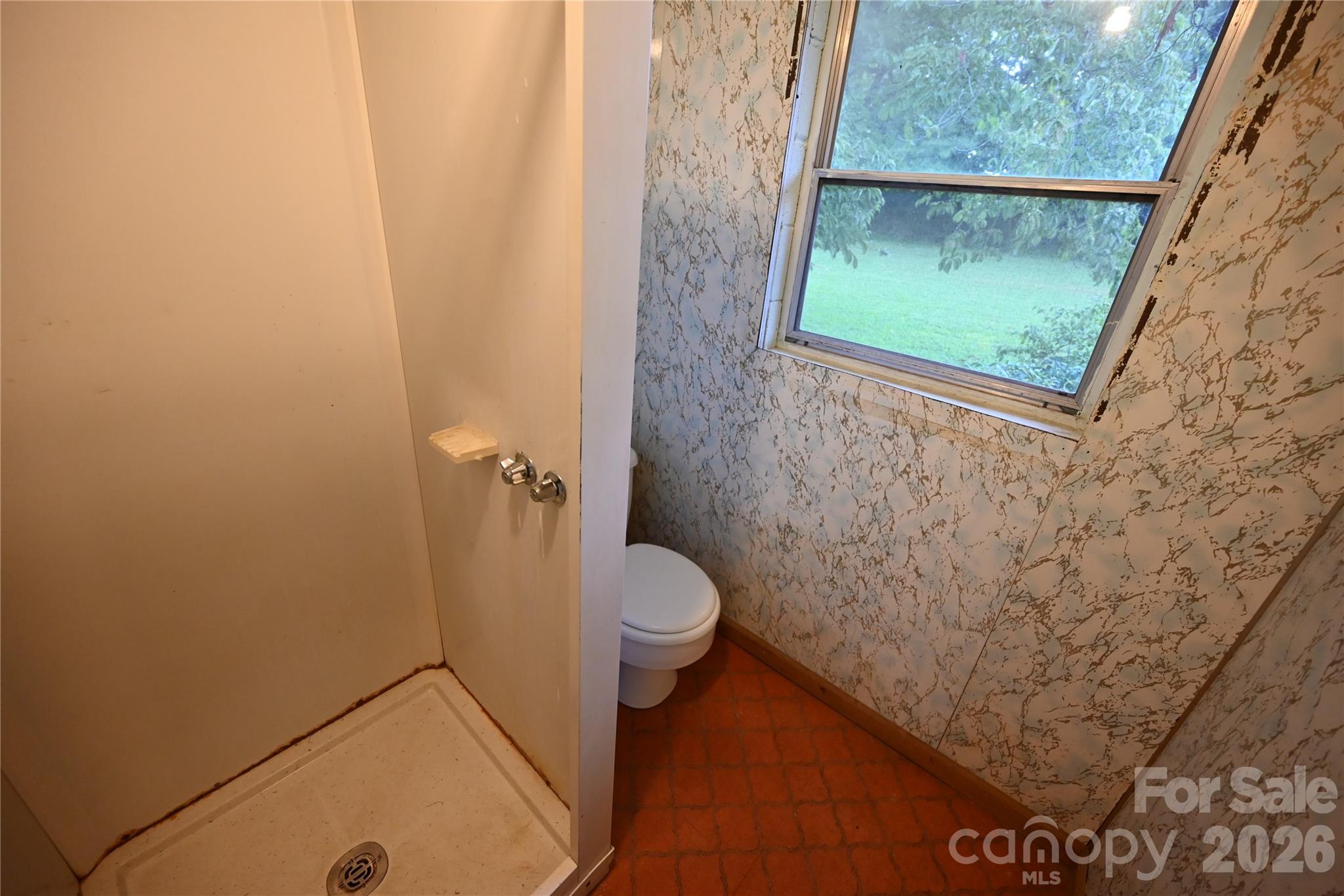 105 Owens Avenue NE — Drexel