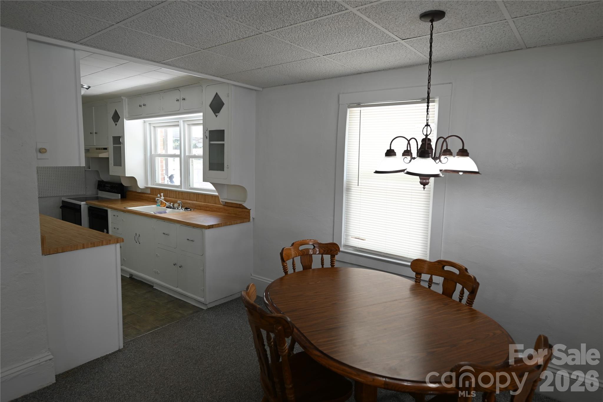 105 Owens Avenue NE — Drexel