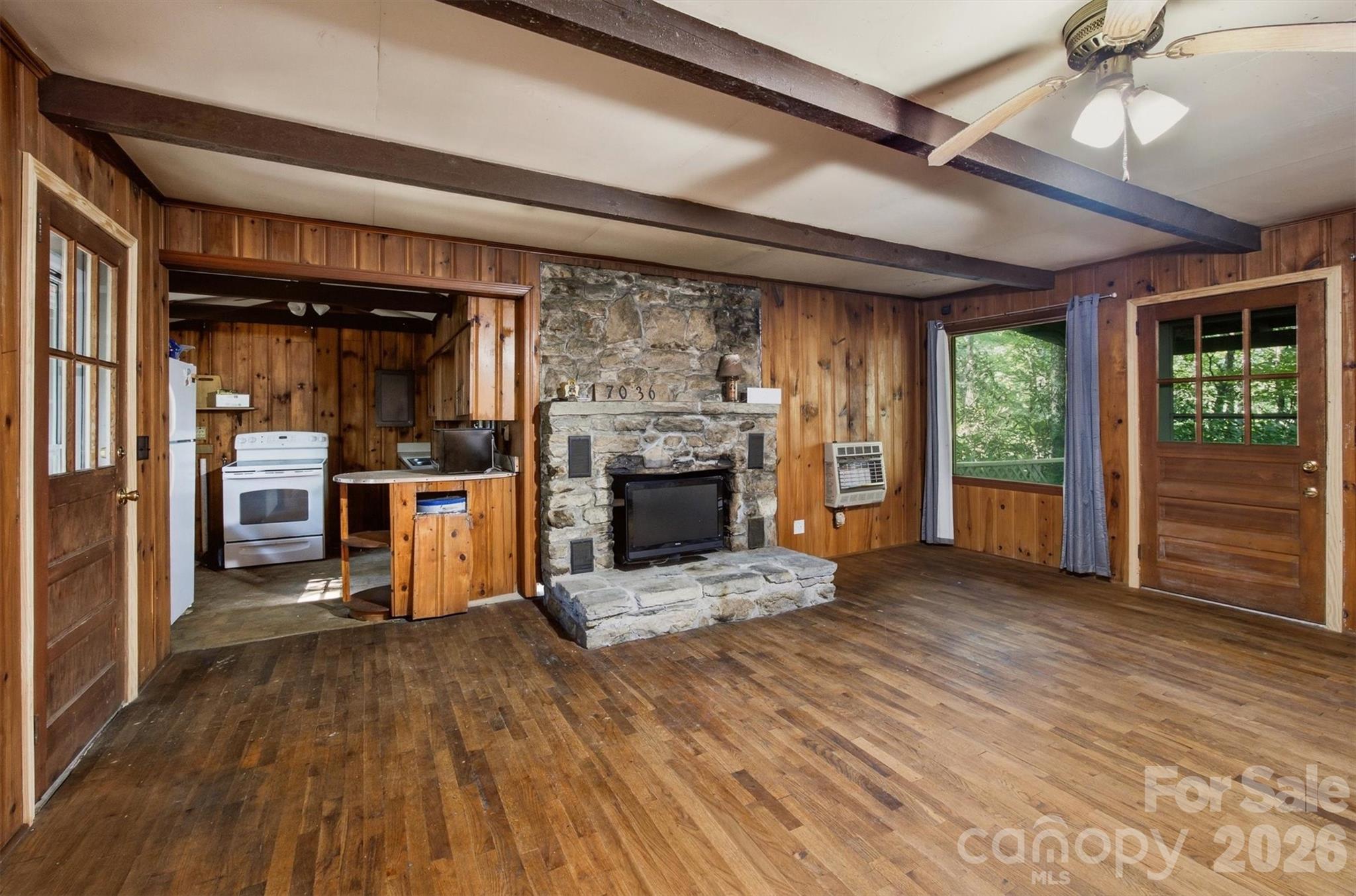7036 Rhododendron Drive — Newland