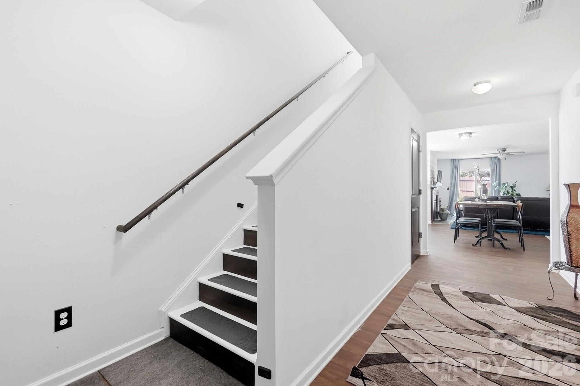 1718 Aldershot Court — Dallas