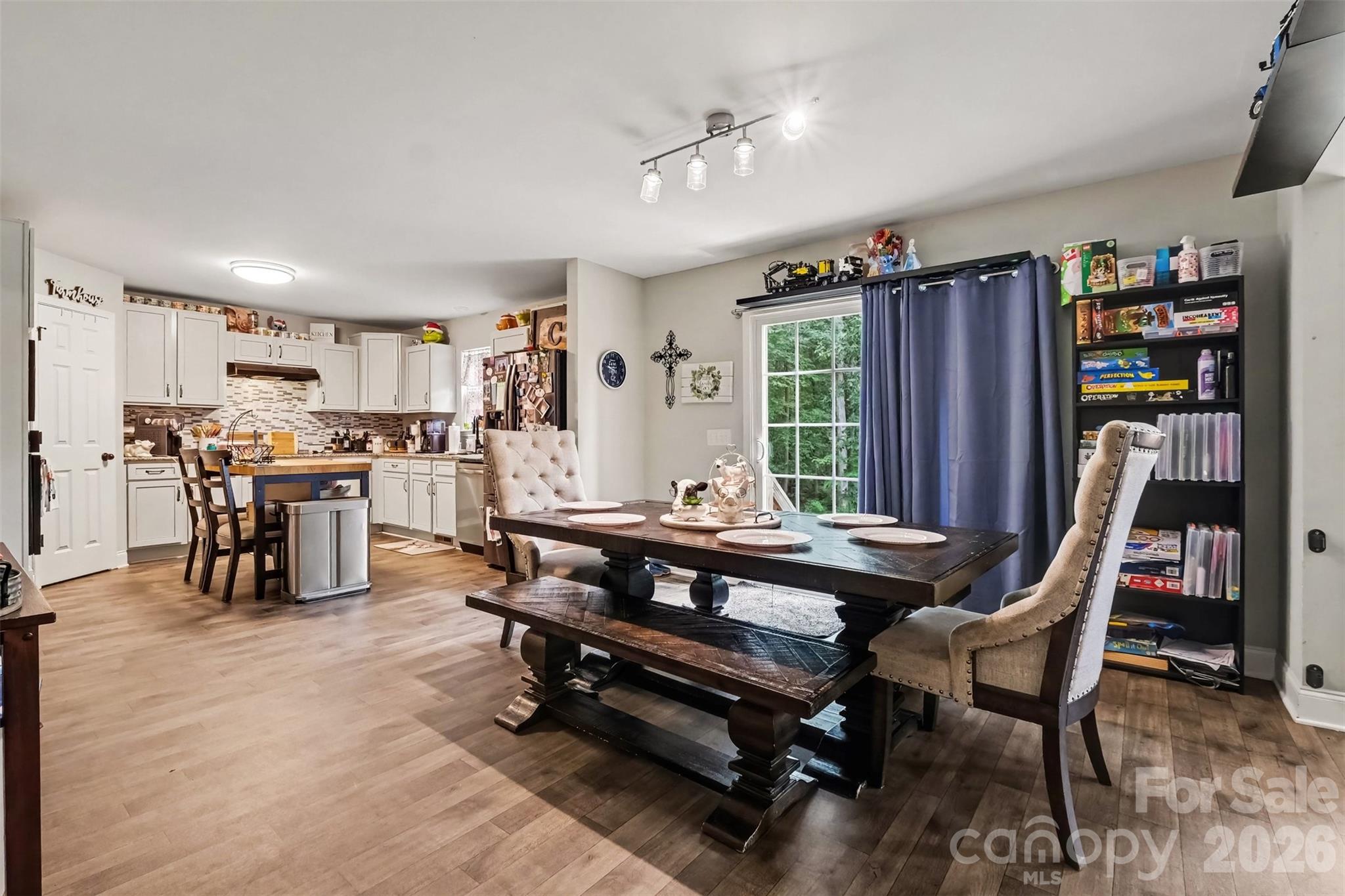 6705 Long Island Road — Catawba