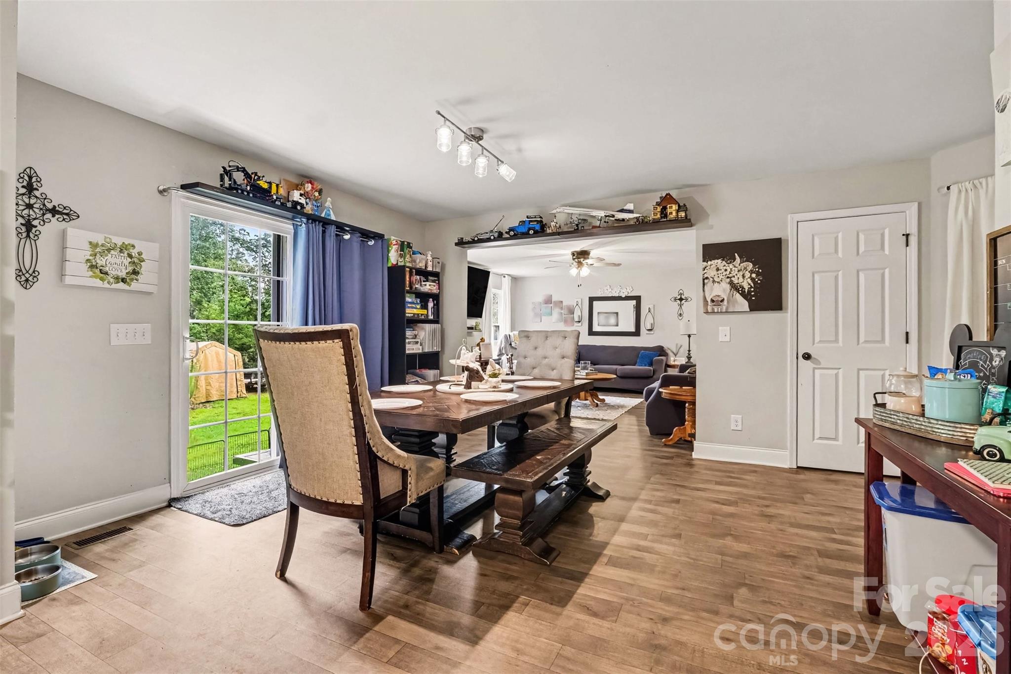 6705 Long Island Road — Catawba