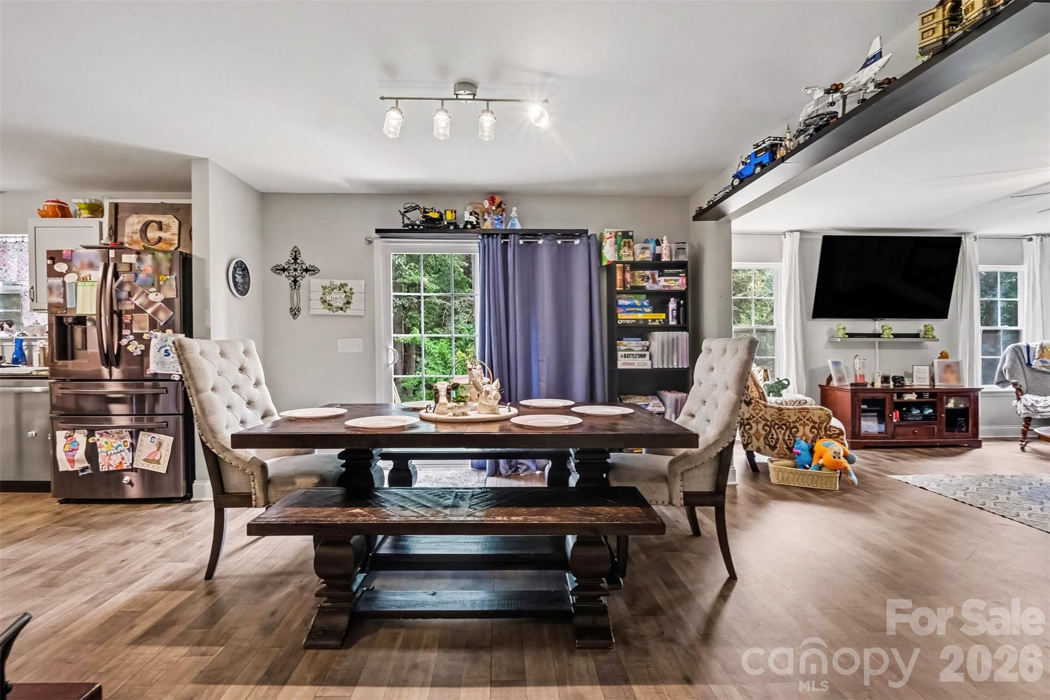 6705 Long Island Road — Catawba
