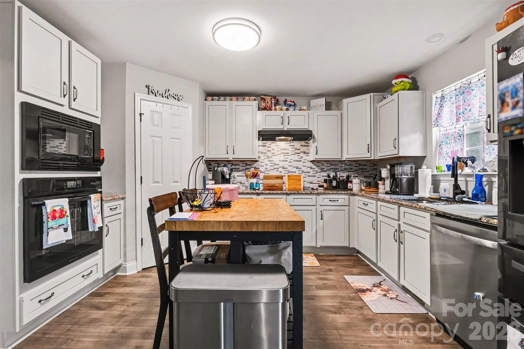 6705 Long Island Road — Catawba