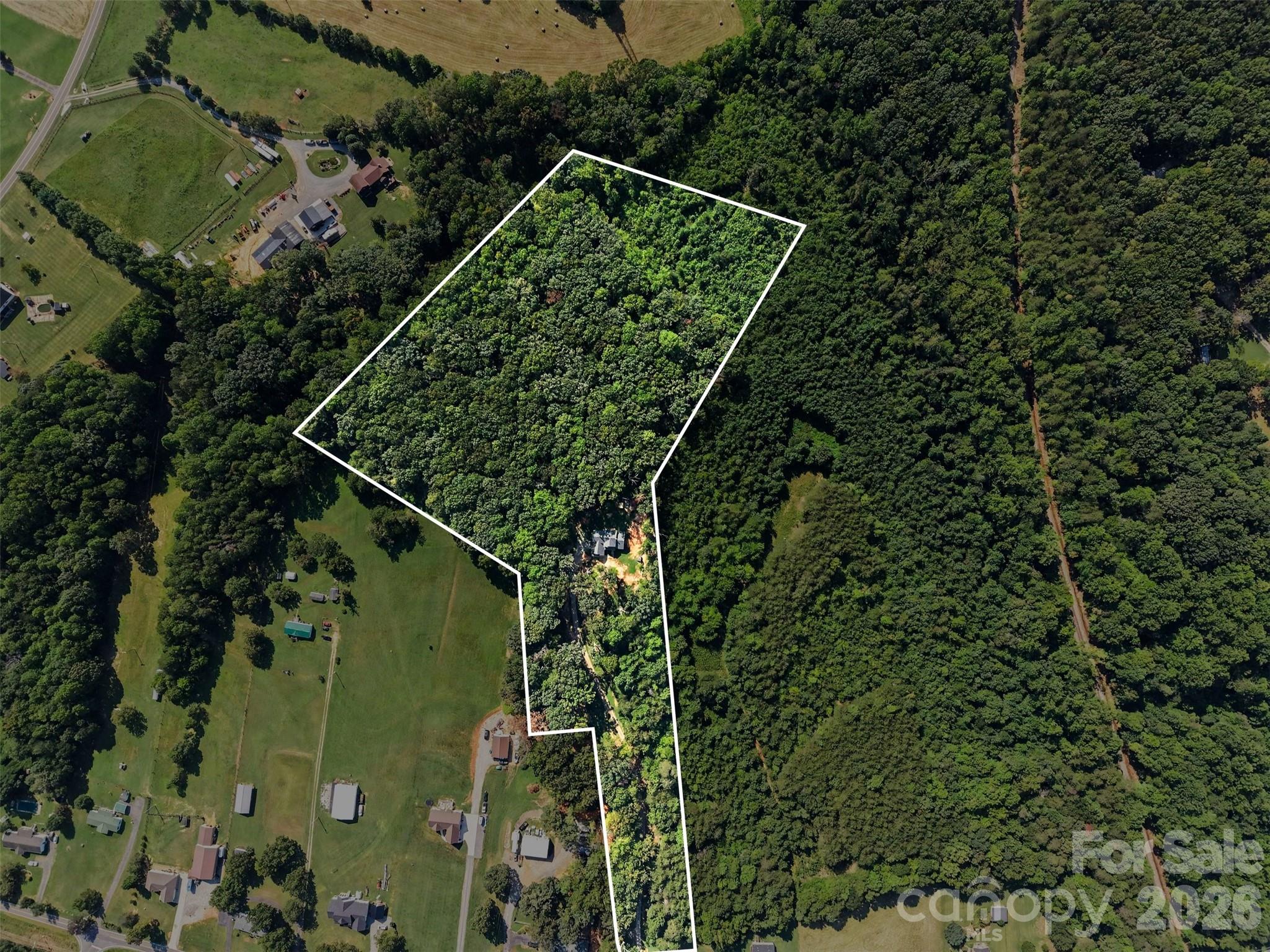 6705 Long Island Road — Catawba