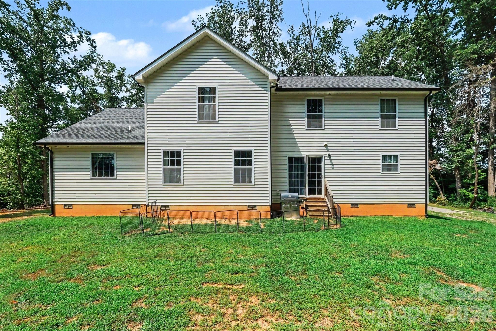 6705 Long Island Road — Catawba