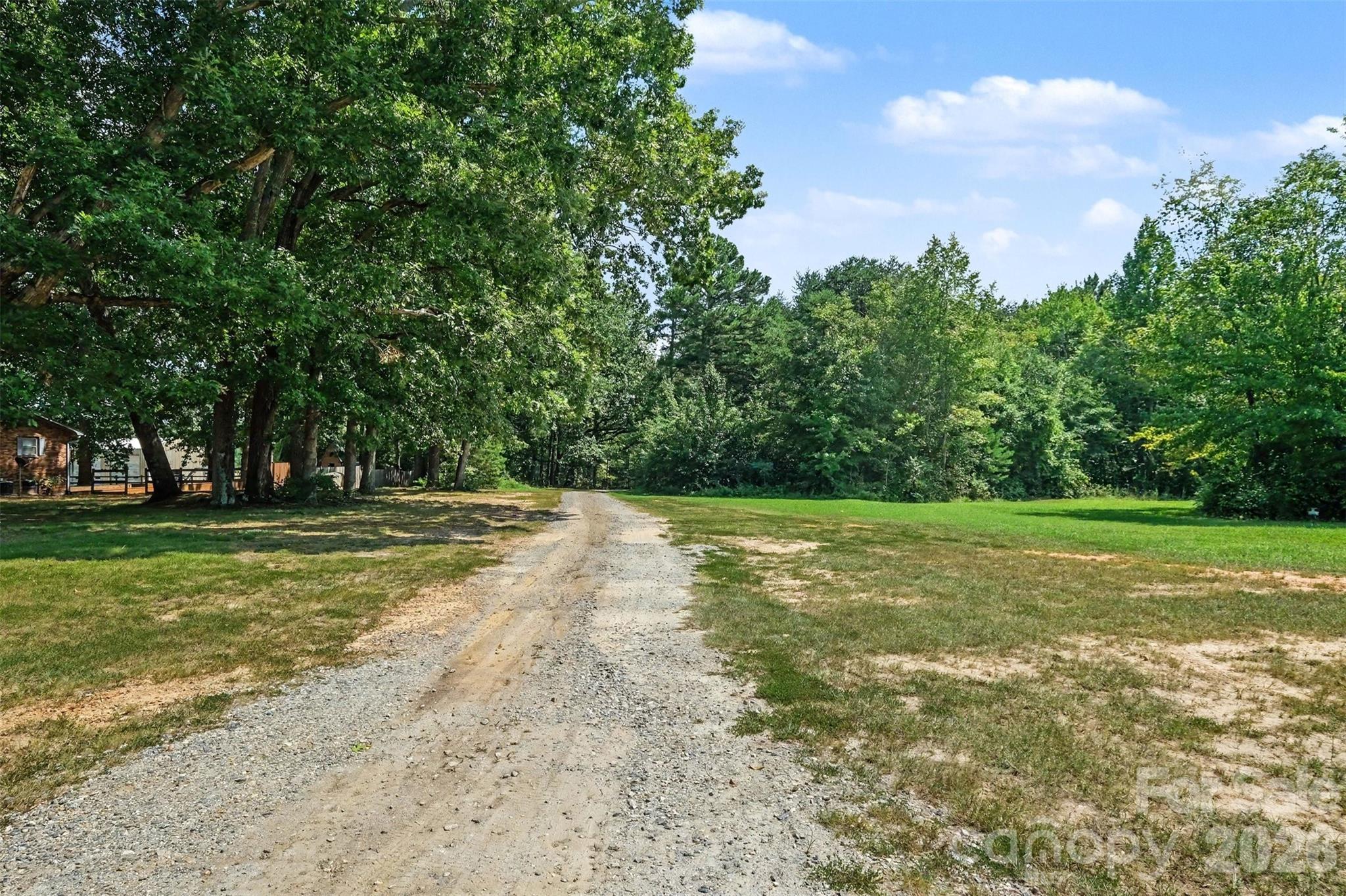 6705 Long Island Road — Catawba