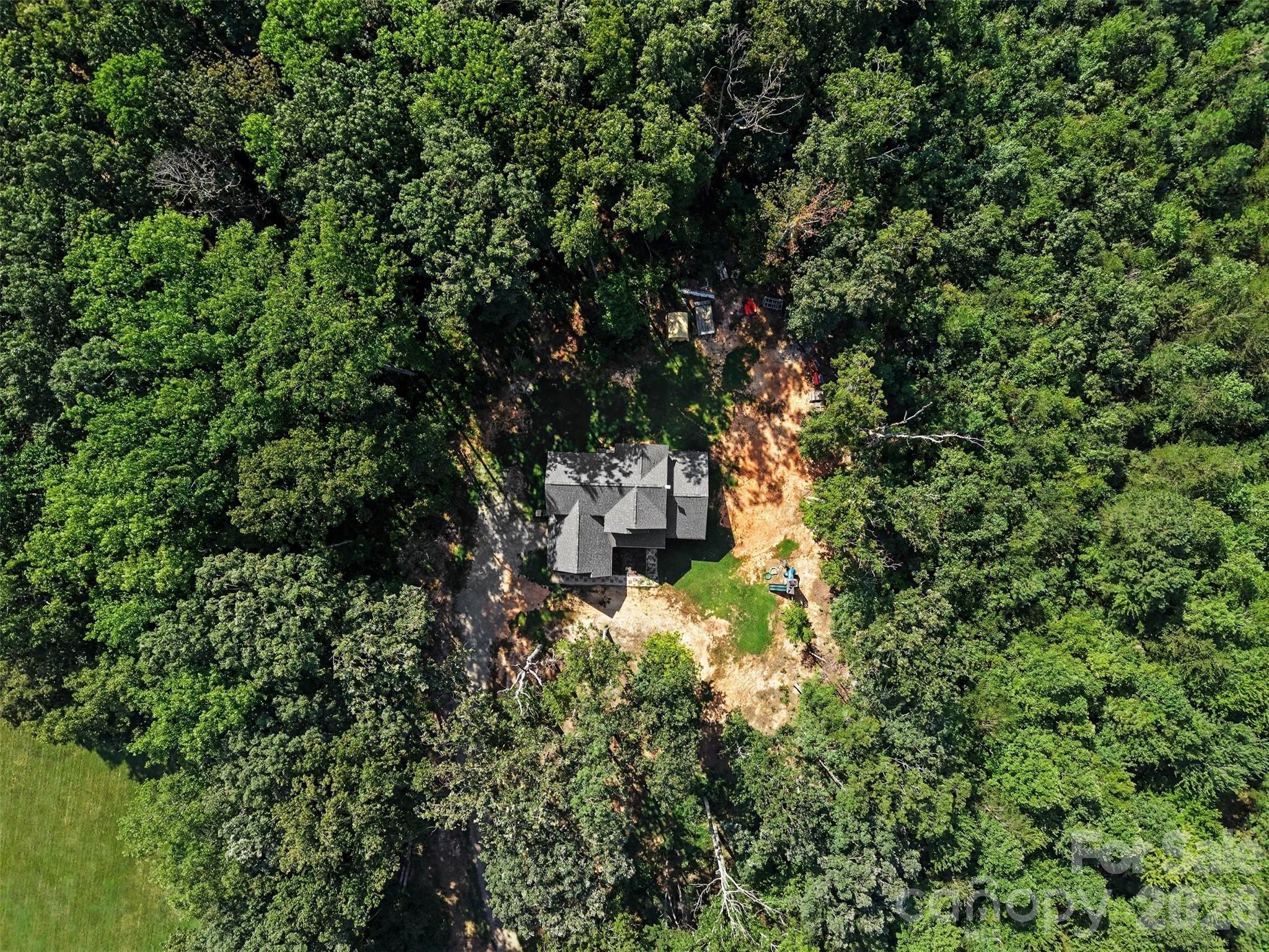 6705 Long Island Road — Catawba