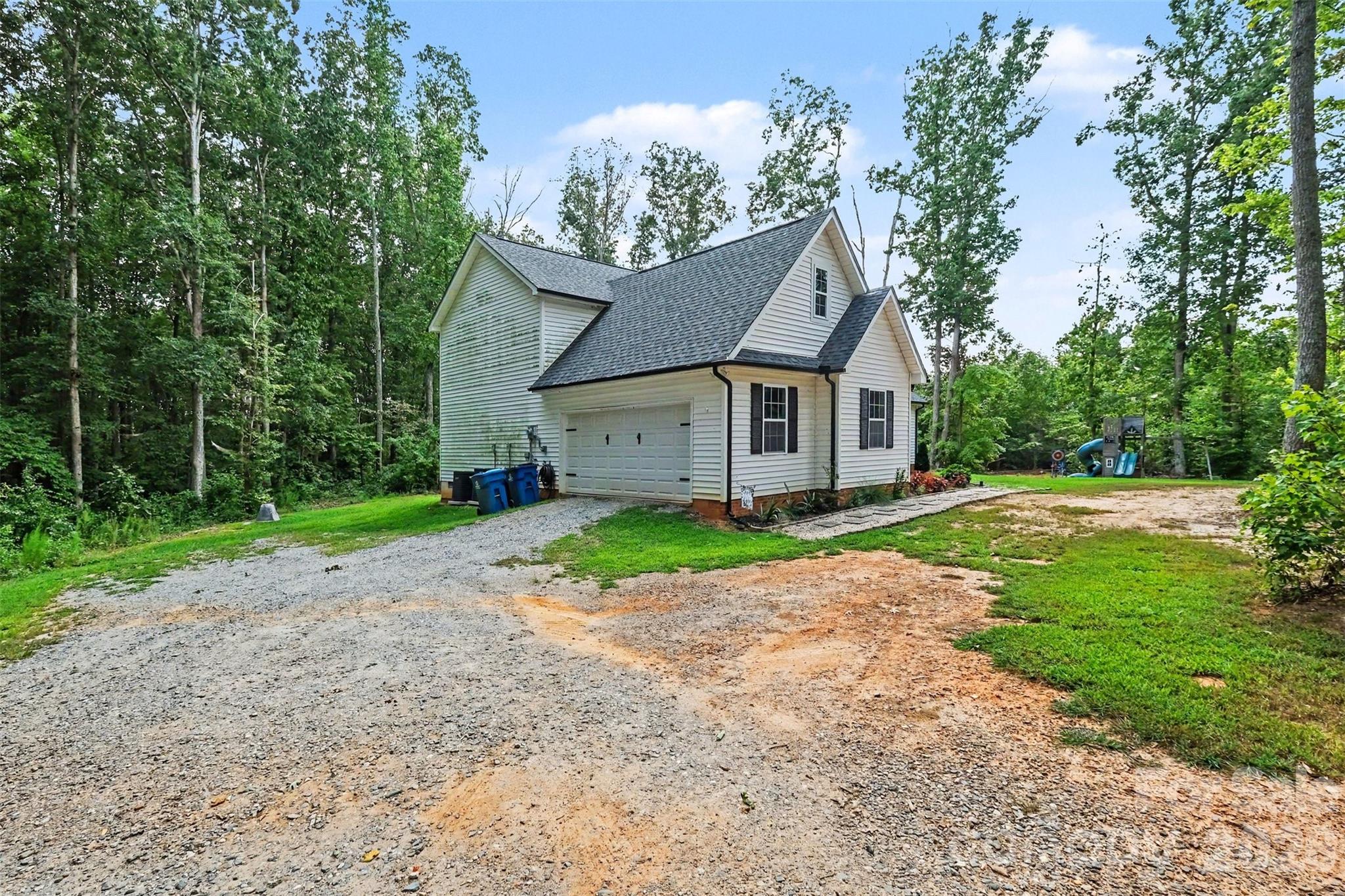 6705 Long Island Road — Catawba
