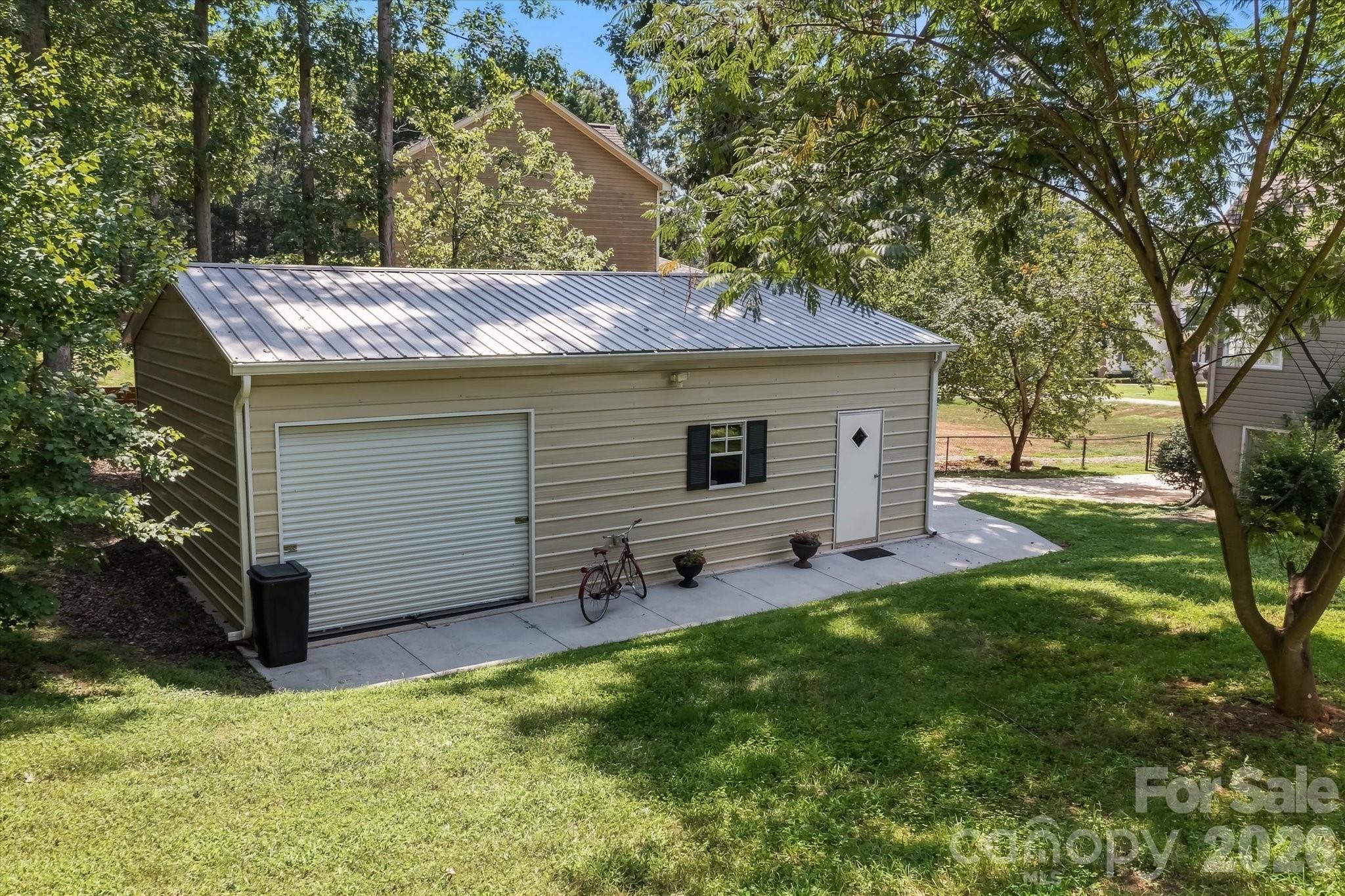 6168 Neptune Drive — Denver