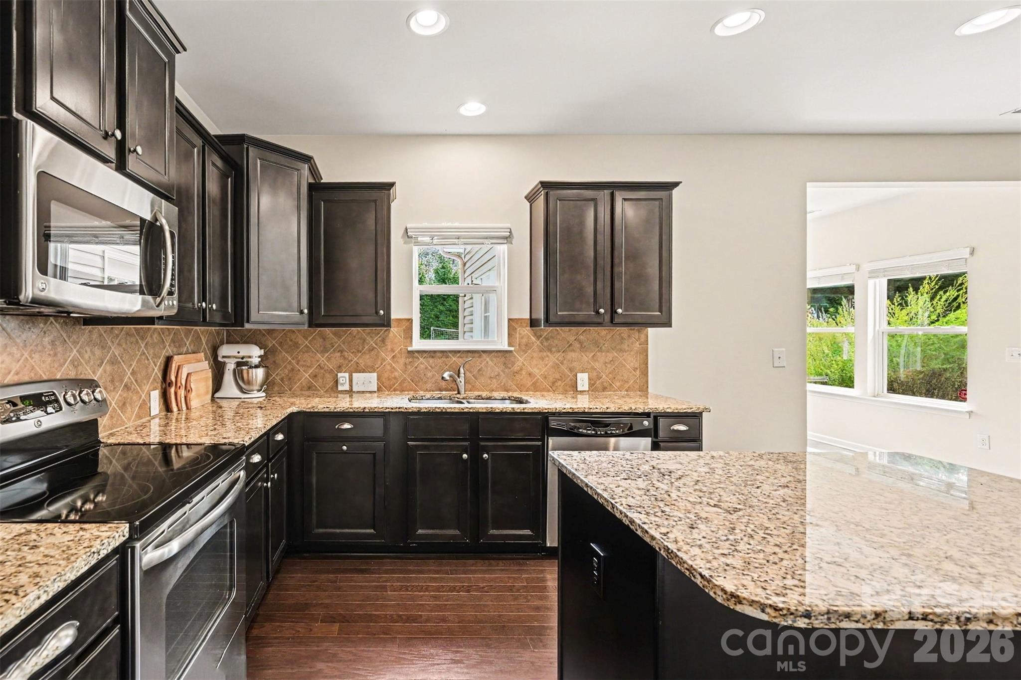 6918 Barefoot Forest Drive — Charlotte