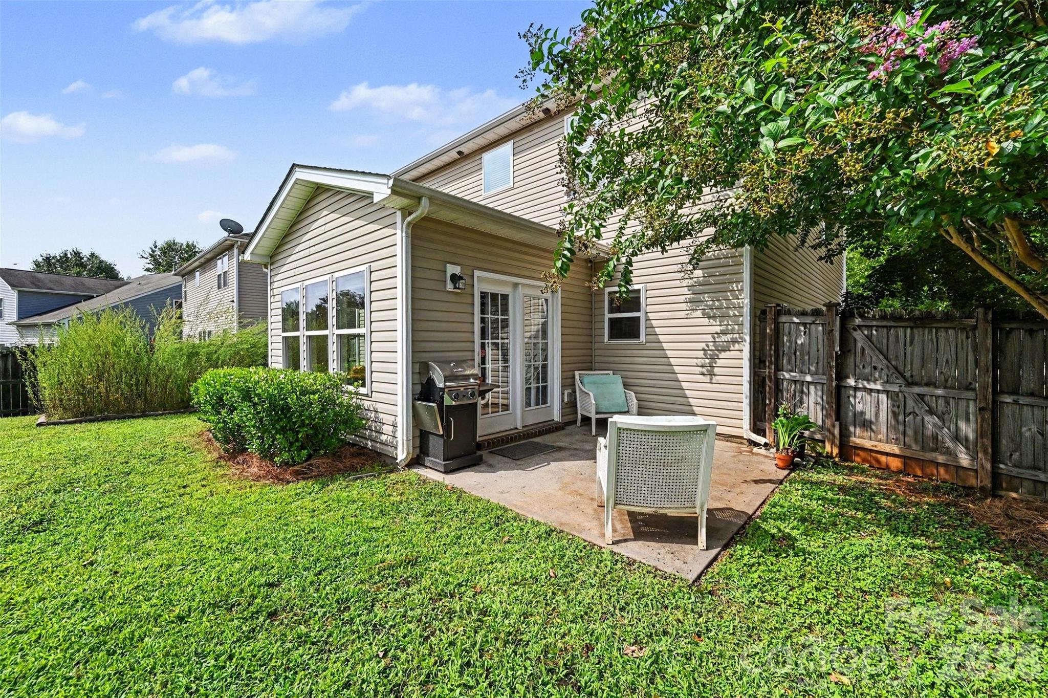 6918 Barefoot Forest Drive — Charlotte